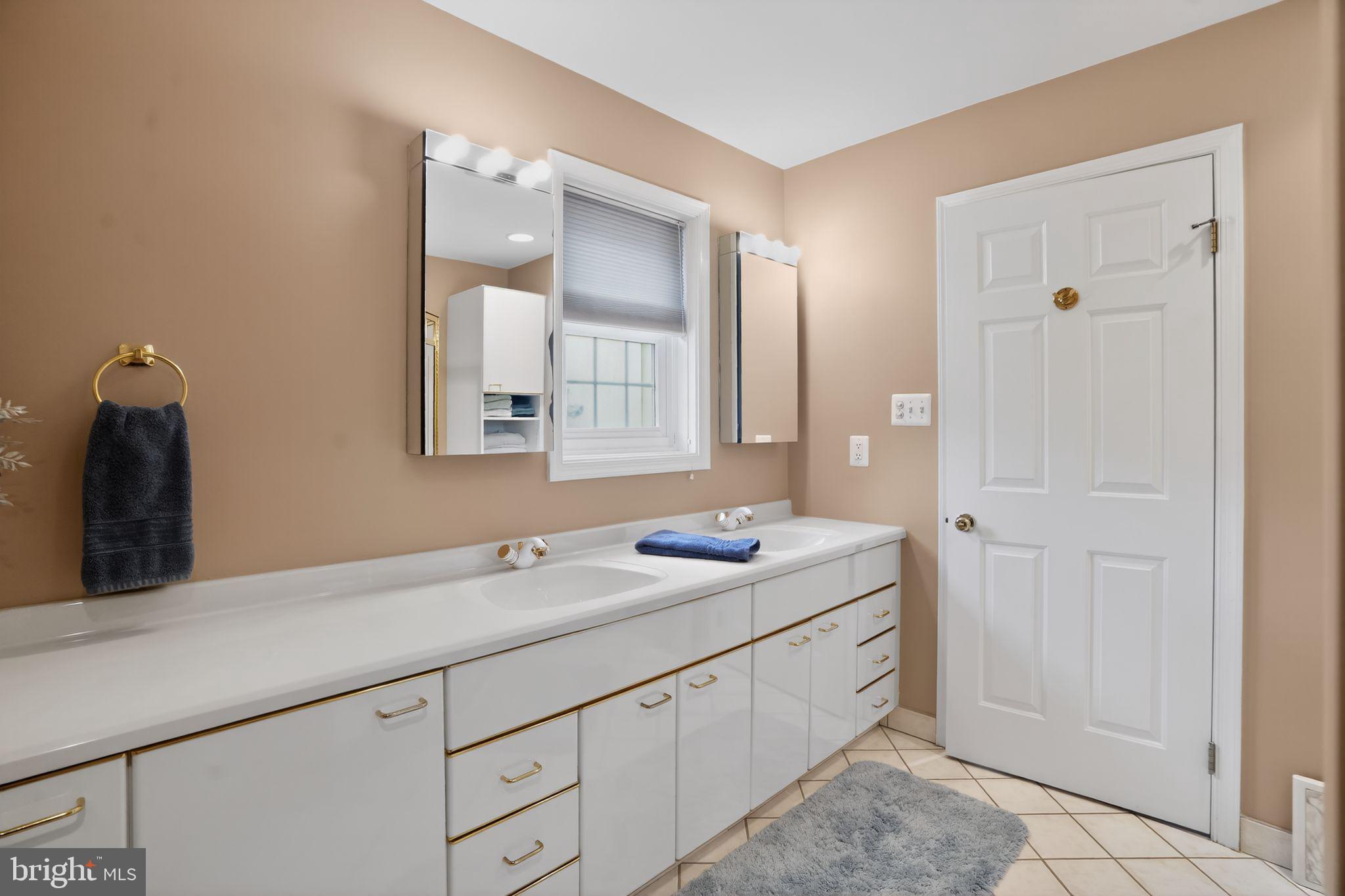 DUBLIN MDWS - Residential