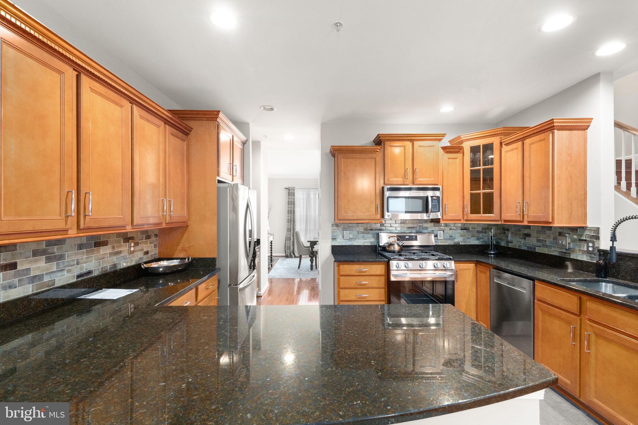 POINTE AT ARUNDEL PRESERVES - Residential