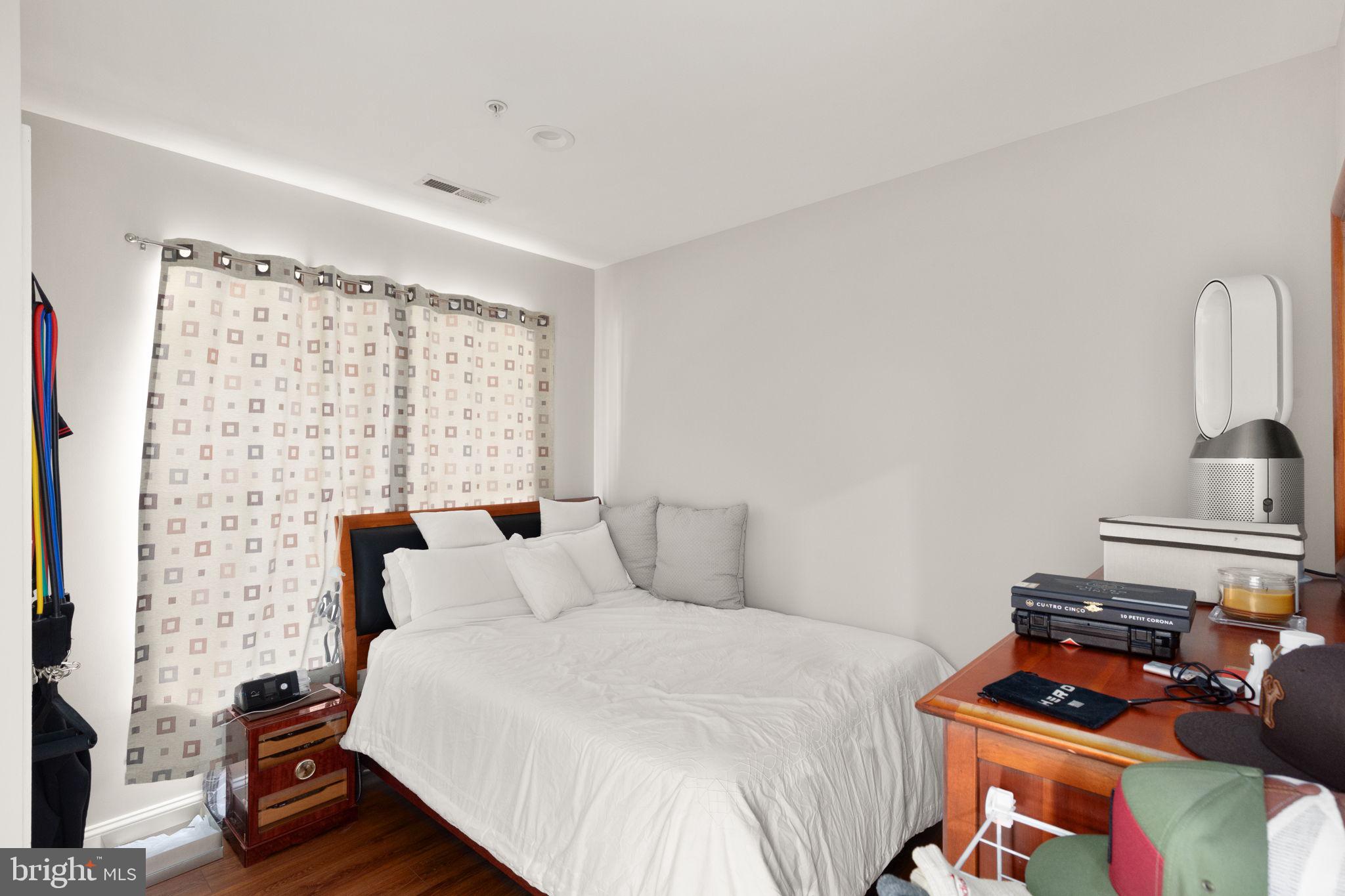 POINTE AT ARUNDEL PRESERVES - Residential