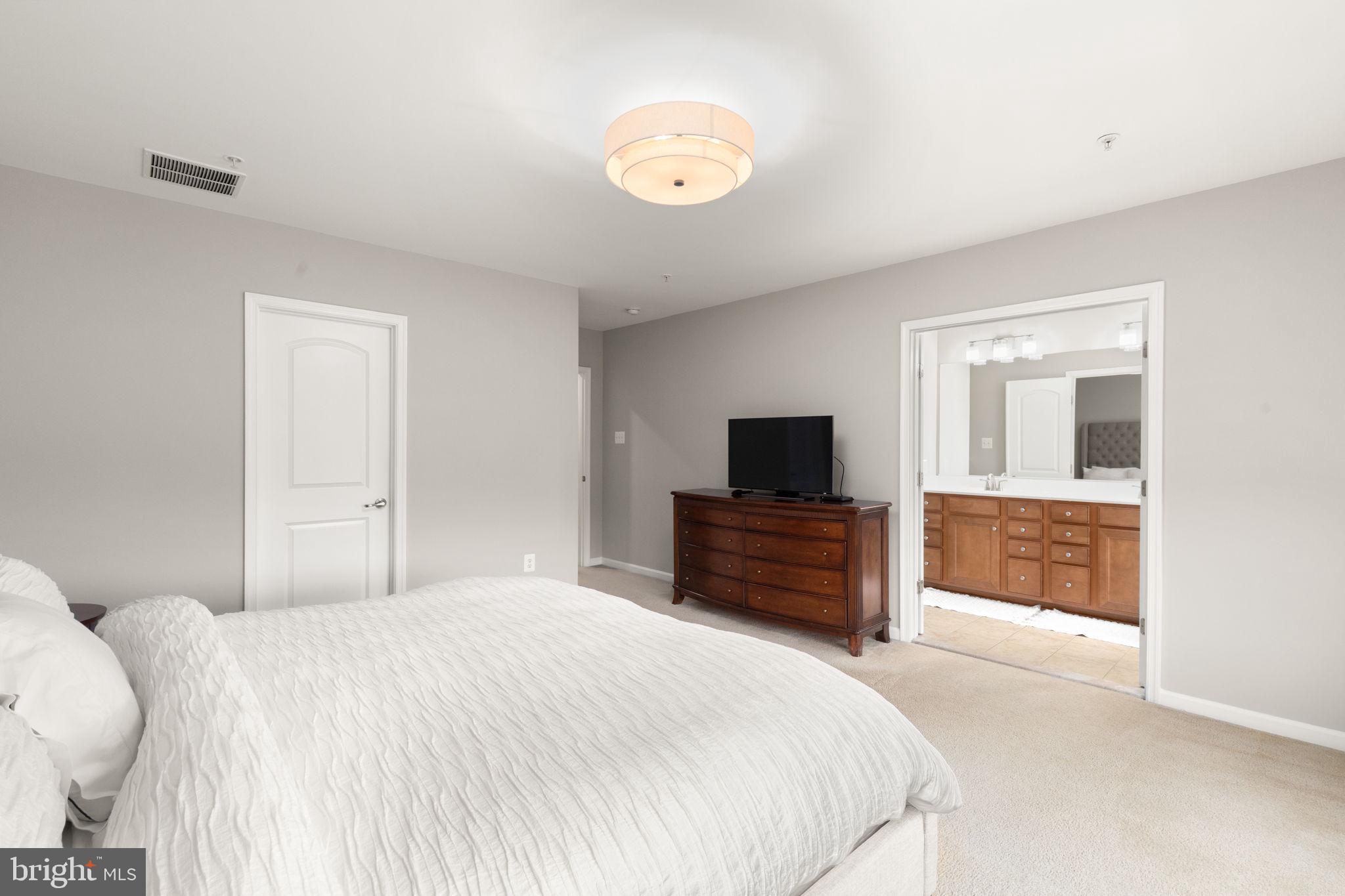 POINTE AT ARUNDEL PRESERVES - Residential