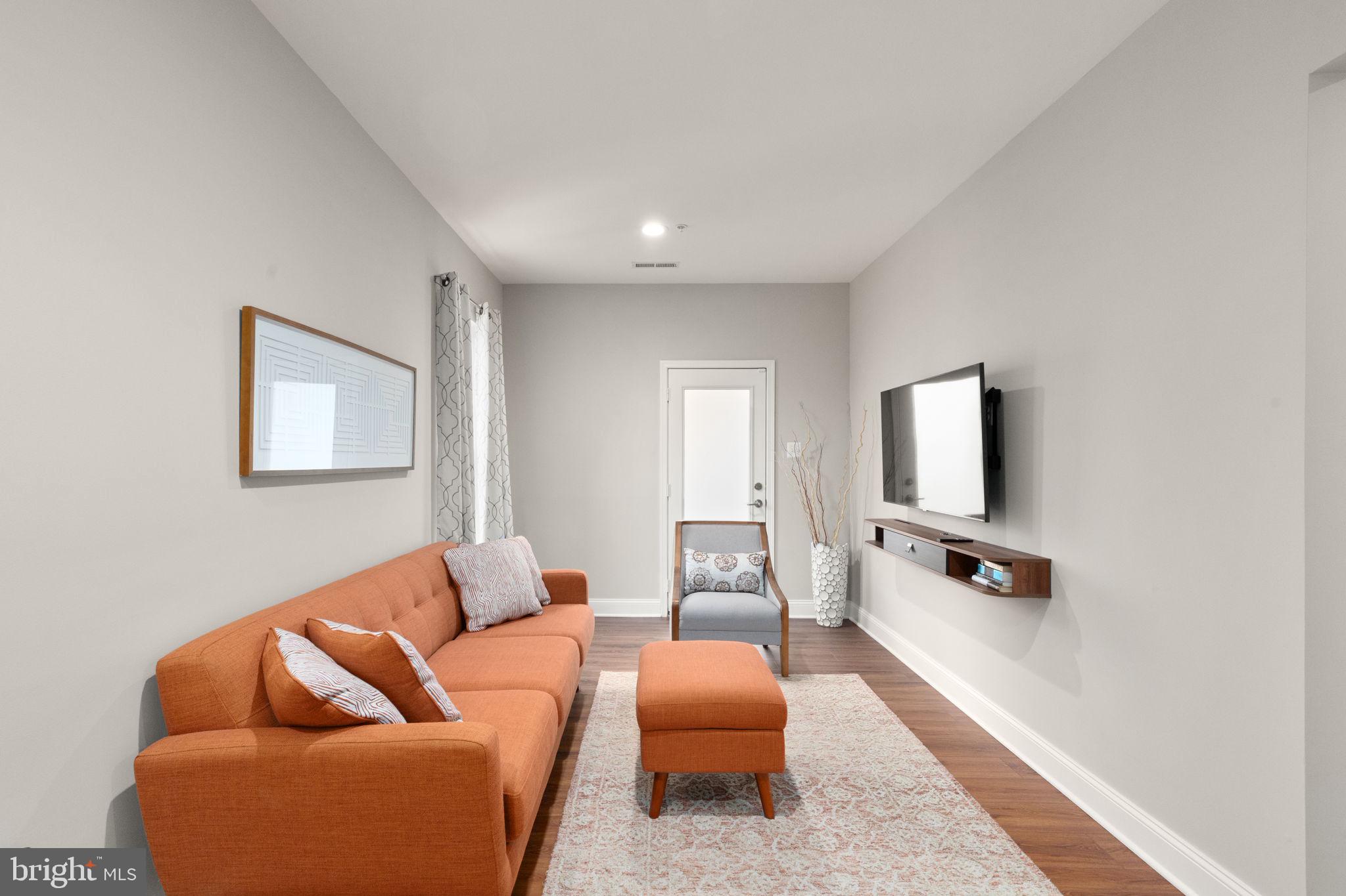 POINTE AT ARUNDEL PRESERVES - Residential