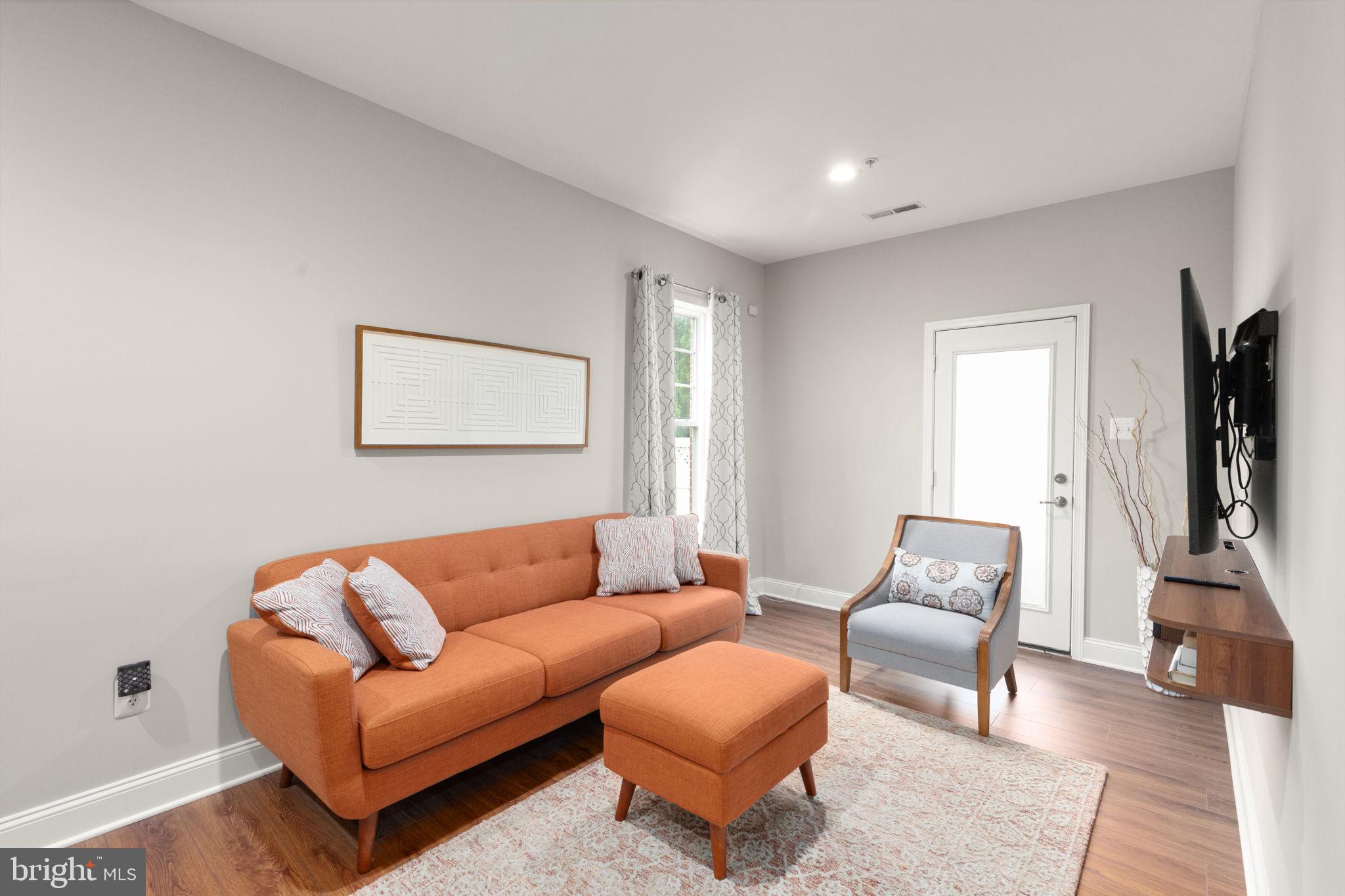 POINTE AT ARUNDEL PRESERVES - Residential