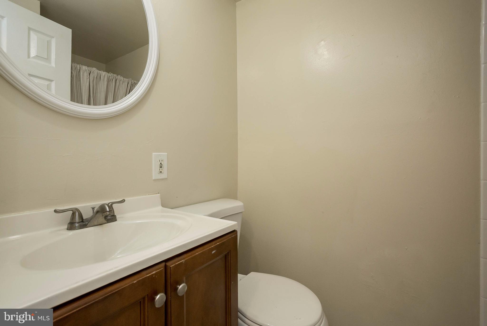 WHISKEY BOTTOM - Residential