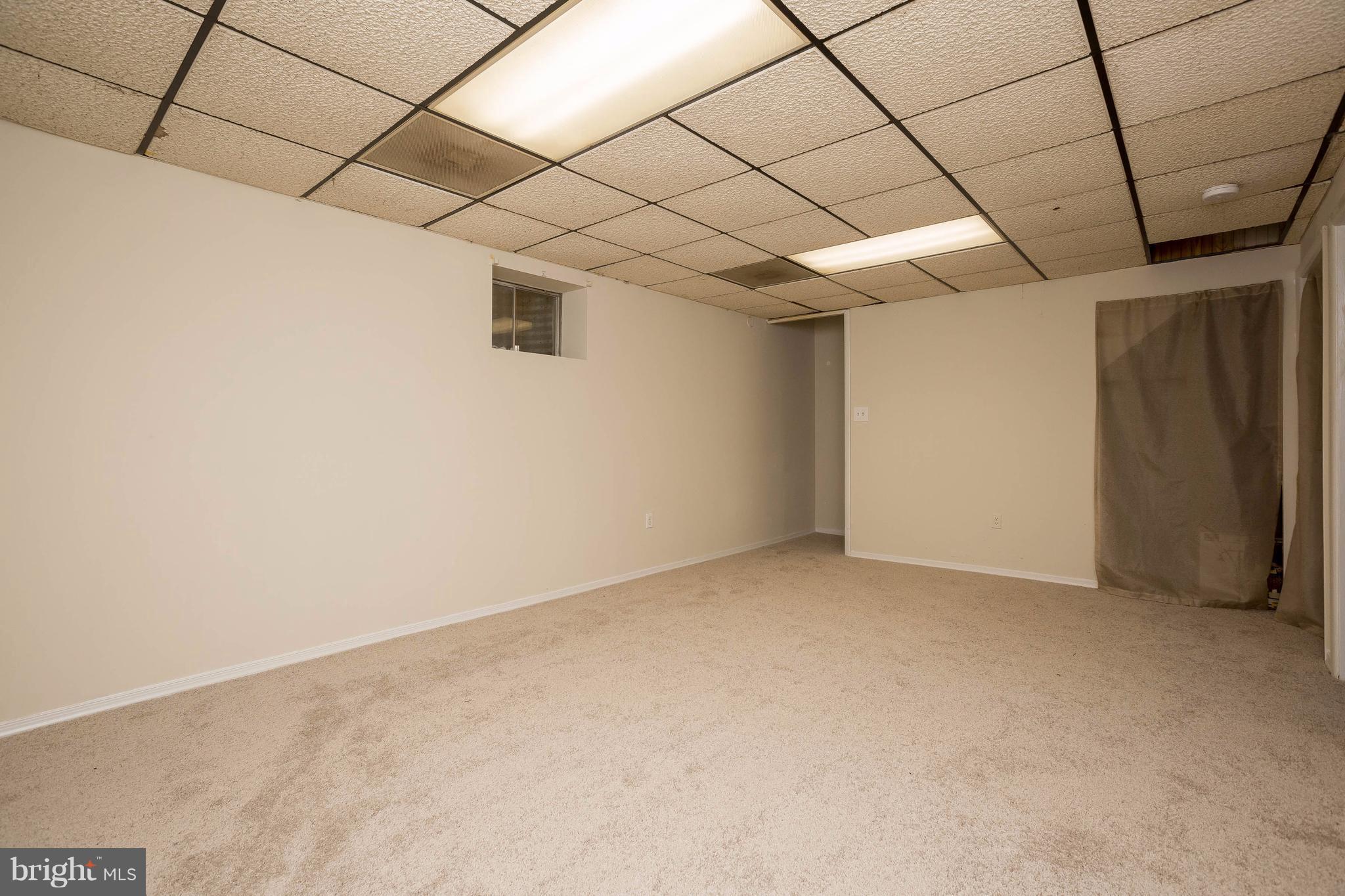 WHISKEY BOTTOM - Residential