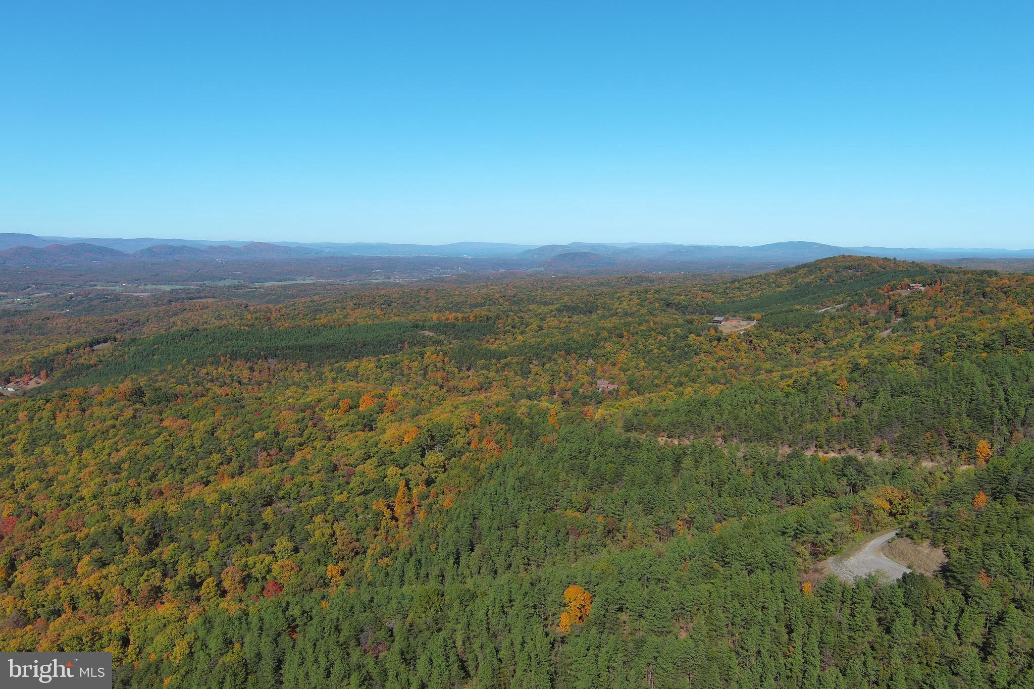 BLUFFS ON THE POTOMAC - Land