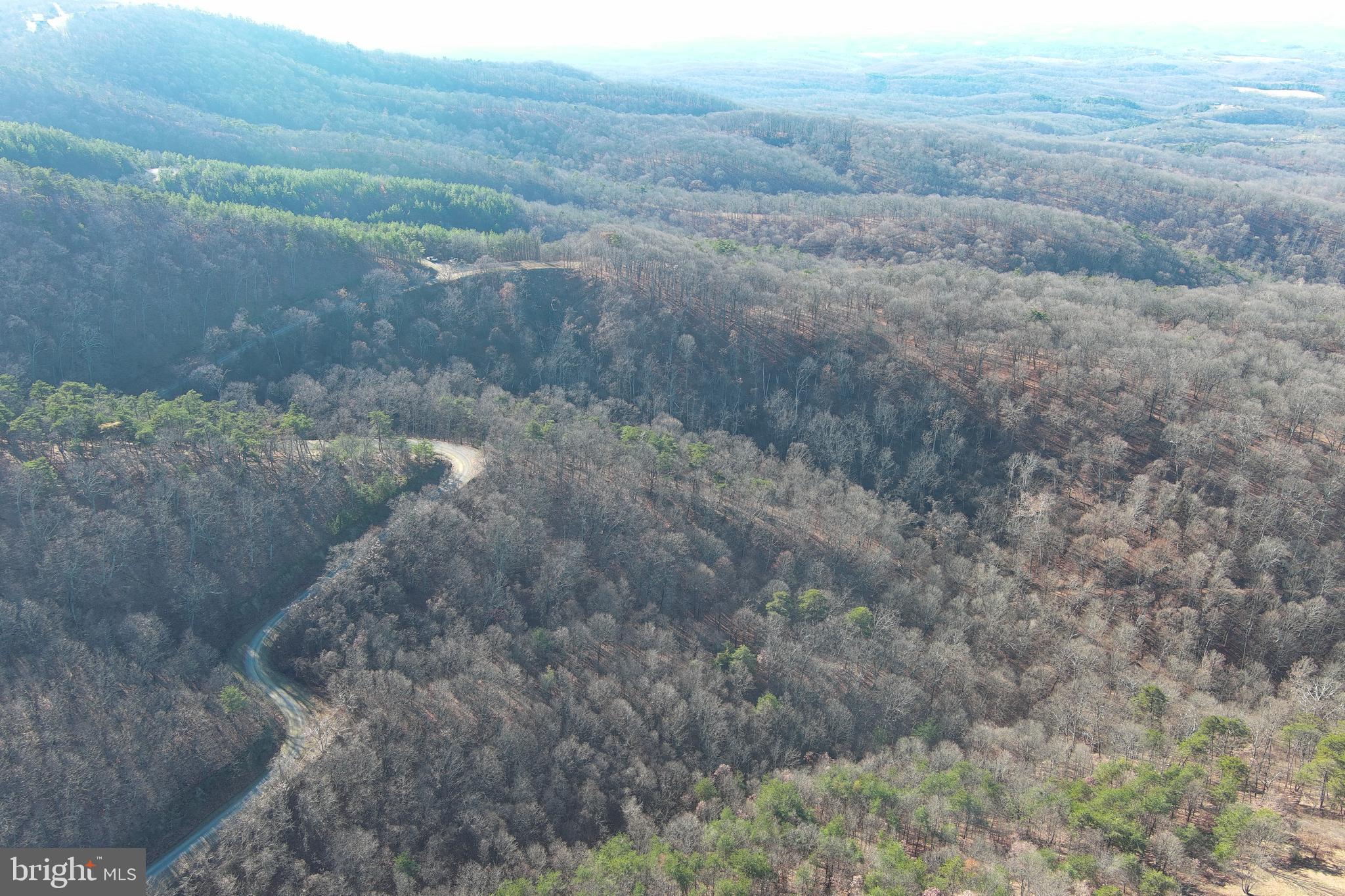 BLUFFS ON THE POTOMAC - Land