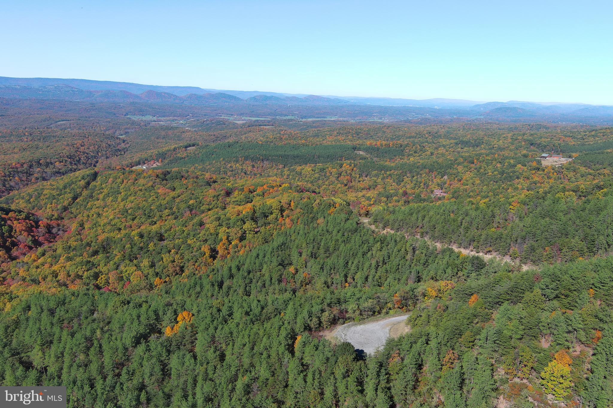 BLUFFS ON THE POTOMAC - Land