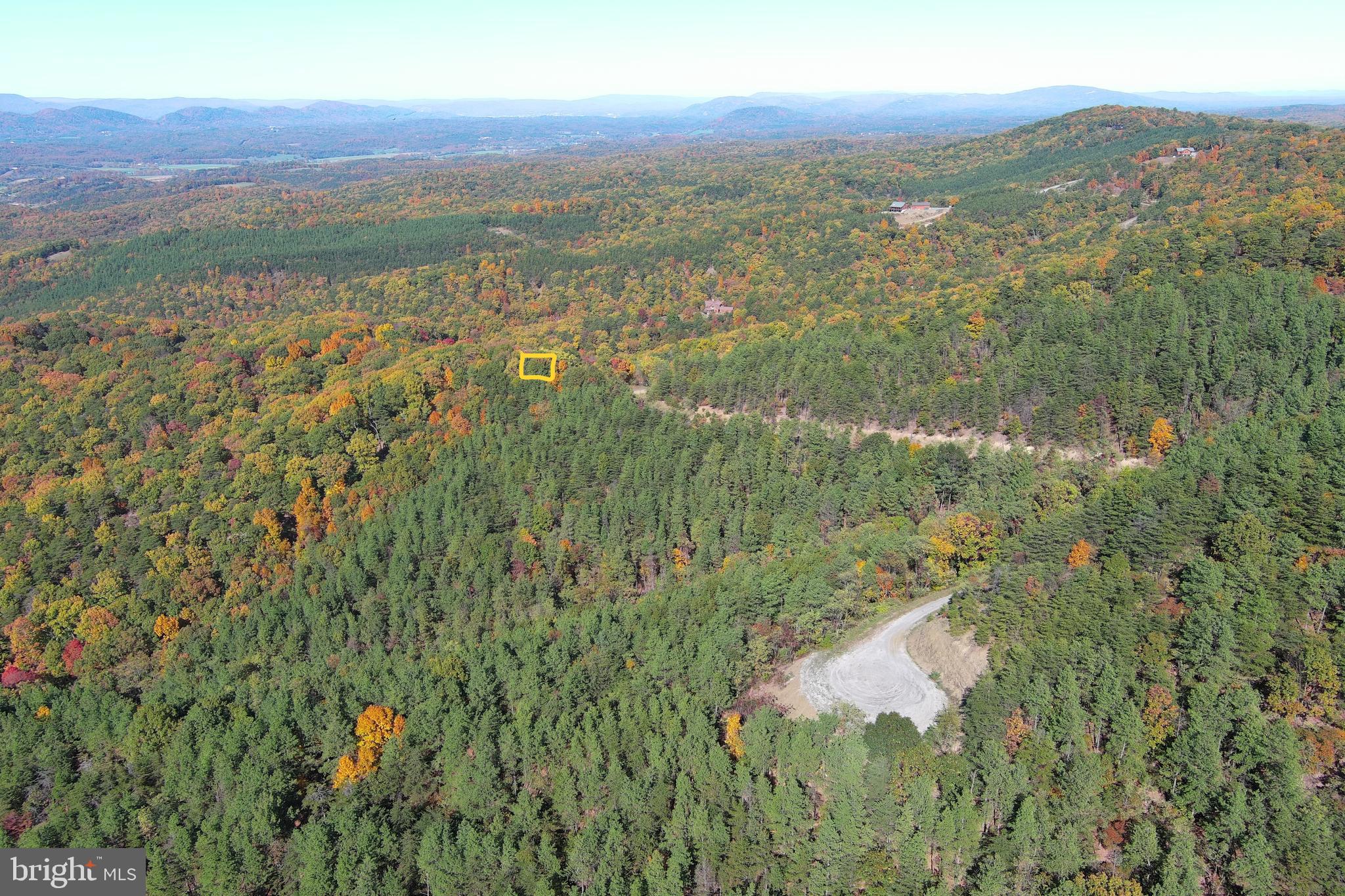BLUFFS ON THE POTOMAC - Land