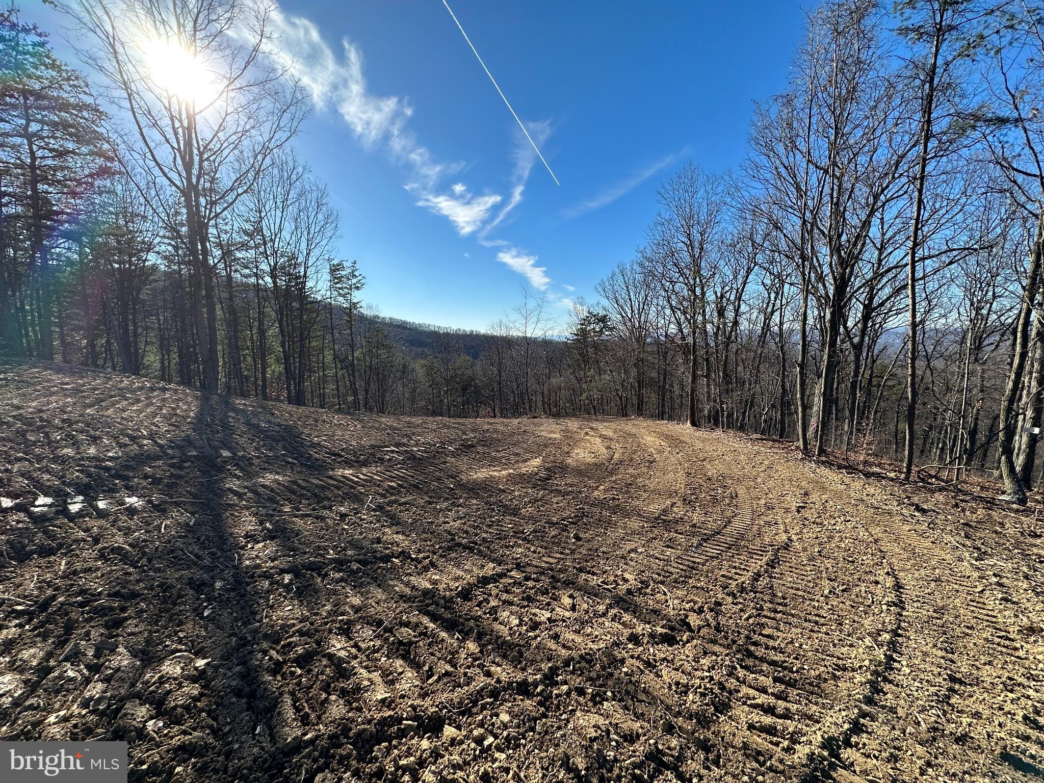 BLUFFS ON THE POTOMAC - Land
