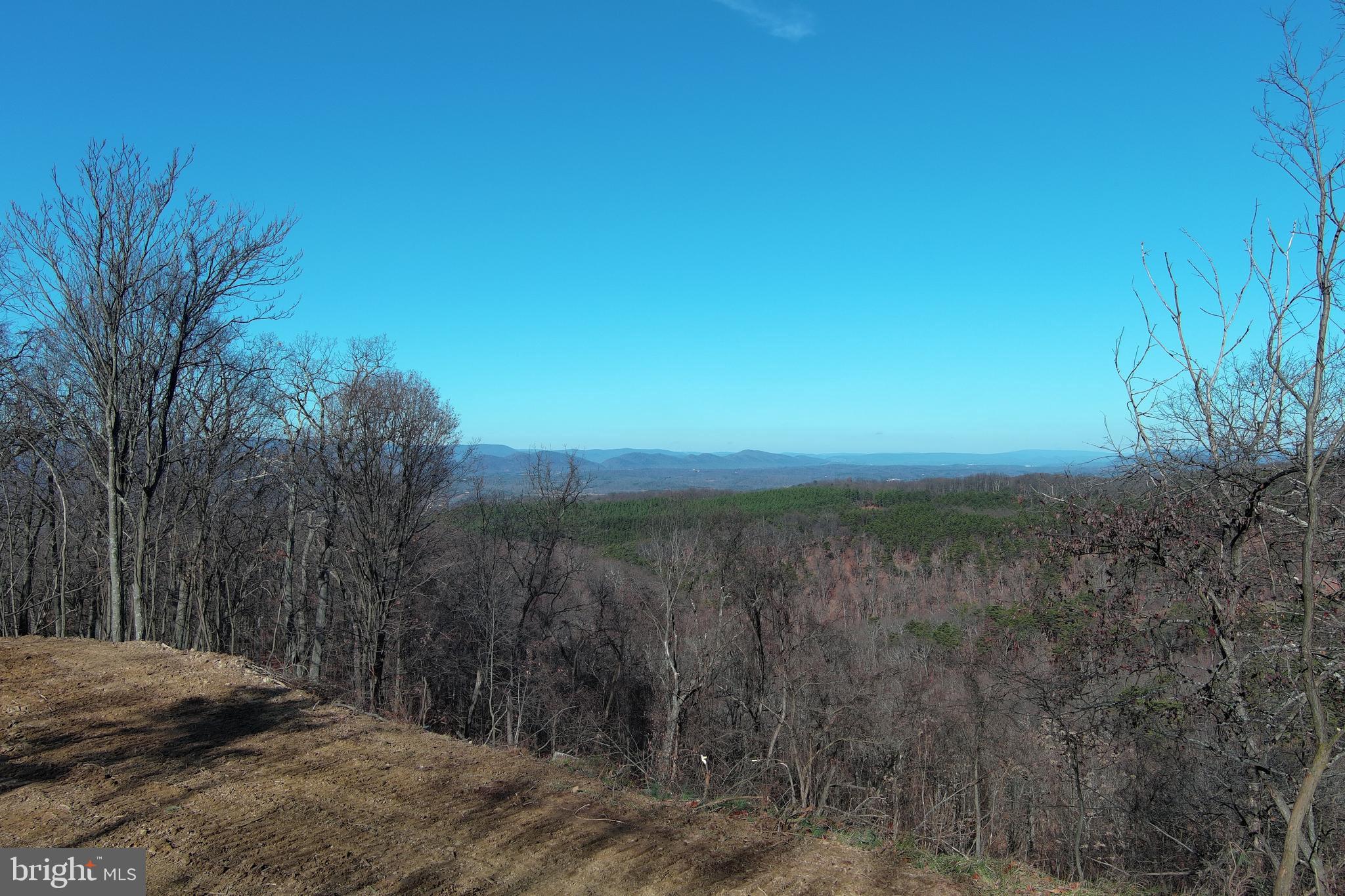 BLUFFS ON THE POTOMAC - Land