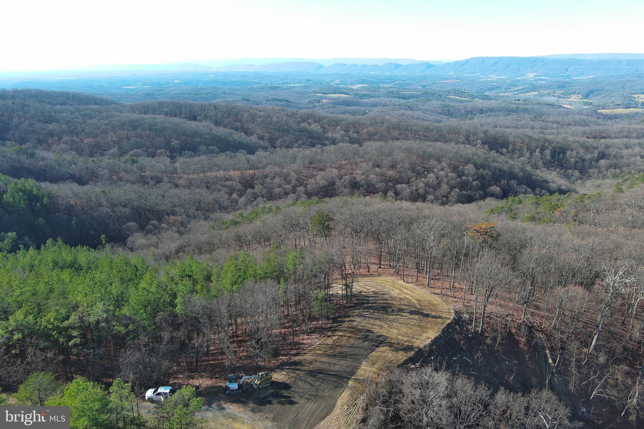 BLUFFS ON THE POTOMAC - Land