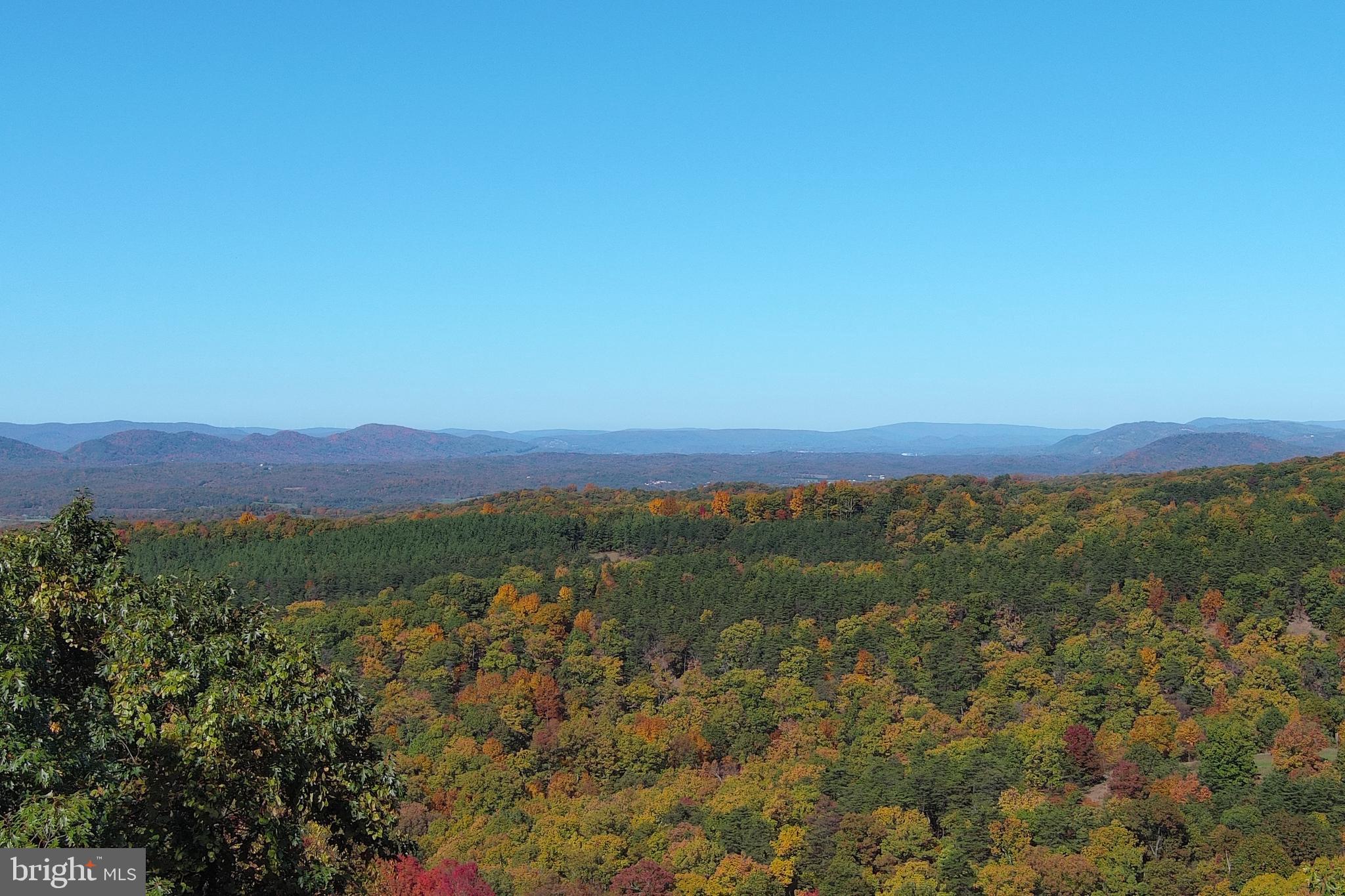 BLUFFS ON THE POTOMAC - Land
