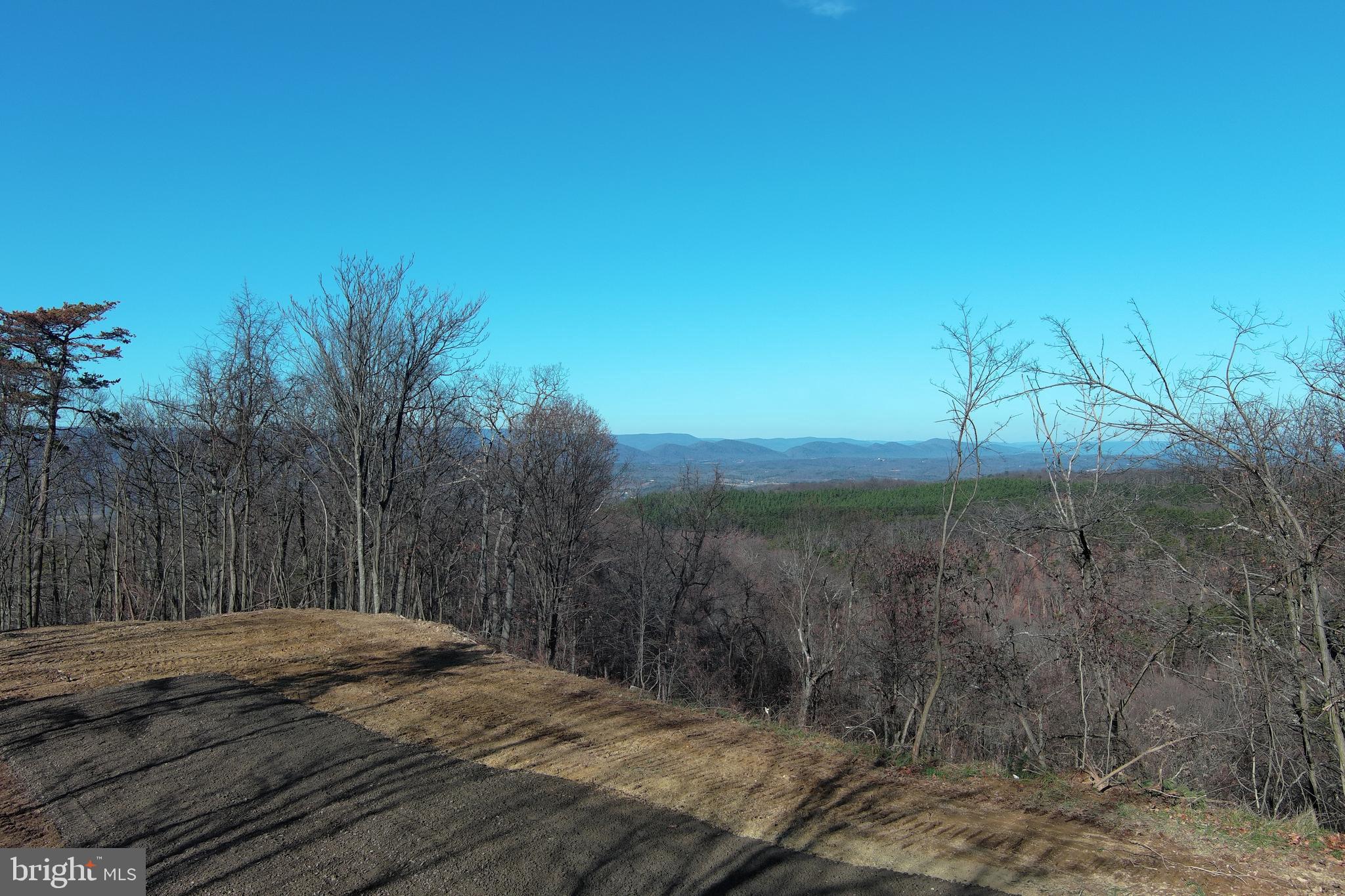 BLUFFS ON THE POTOMAC - Land