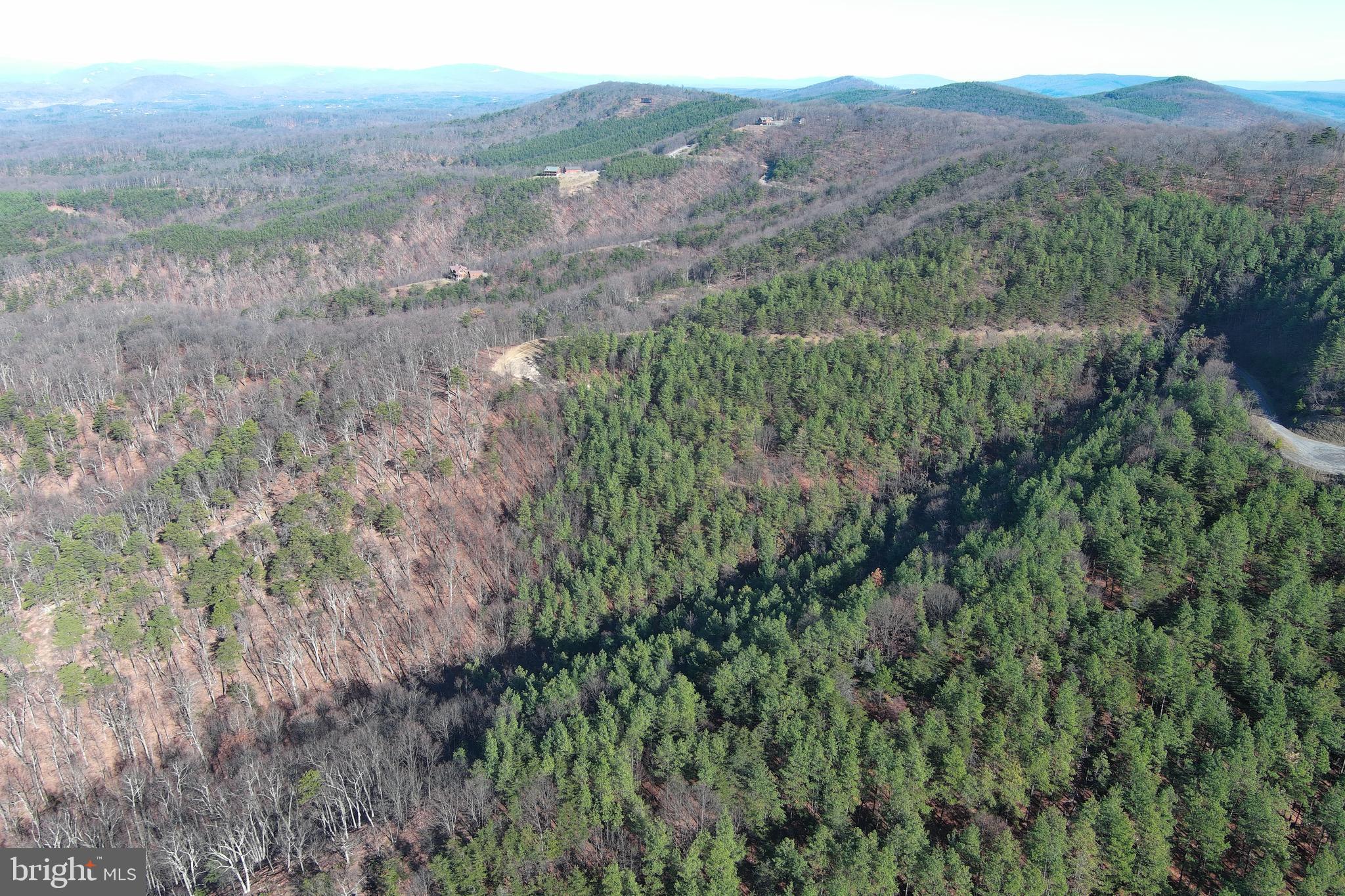 BLUFFS ON THE POTOMAC - Land