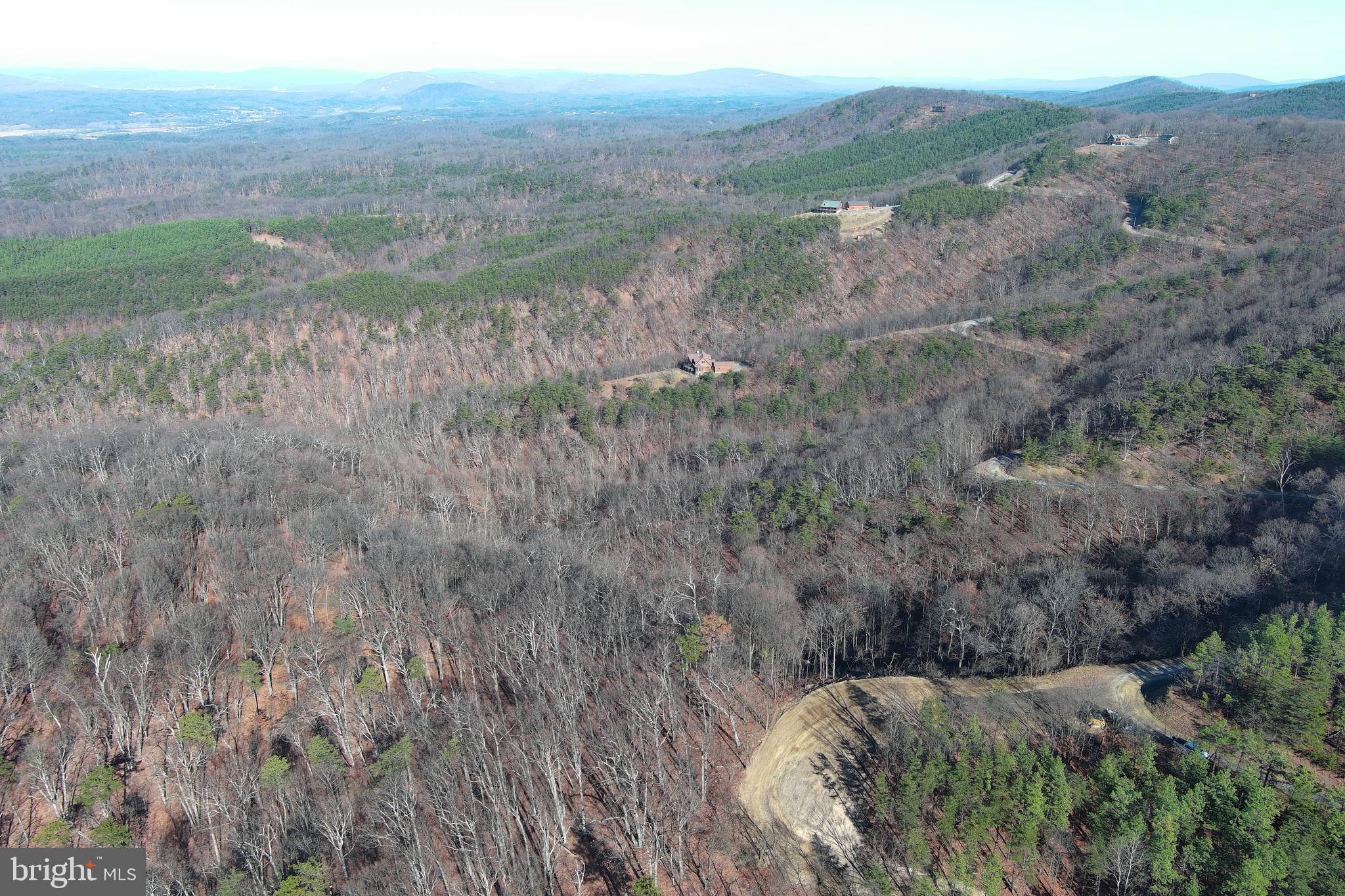 BLUFFS ON THE POTOMAC - Land