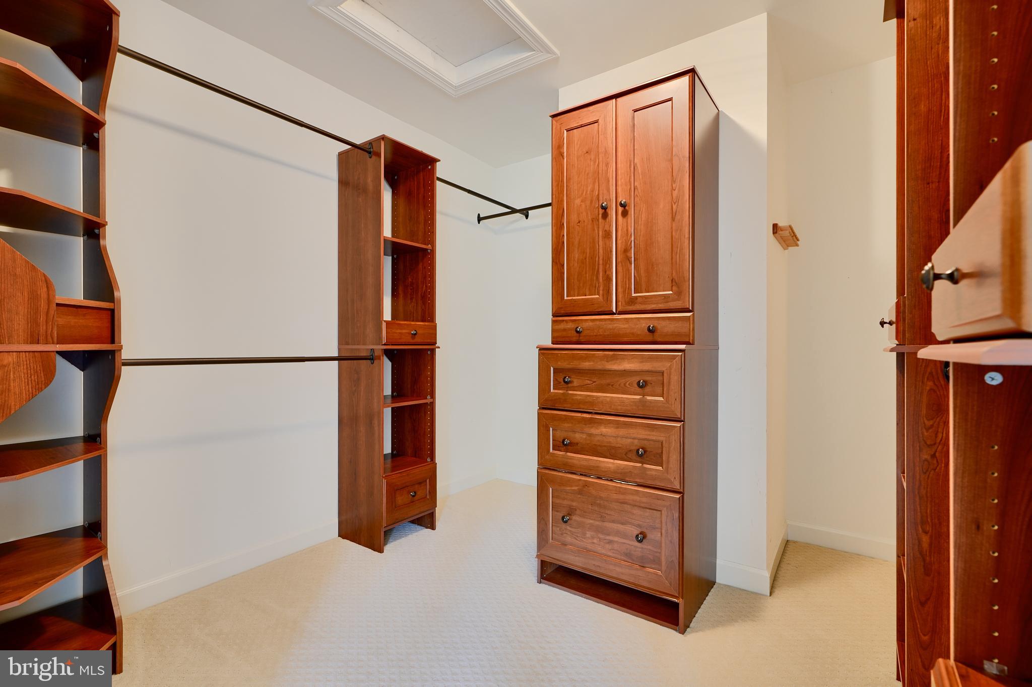 VILLAGES OF DORCHESTER - Residential