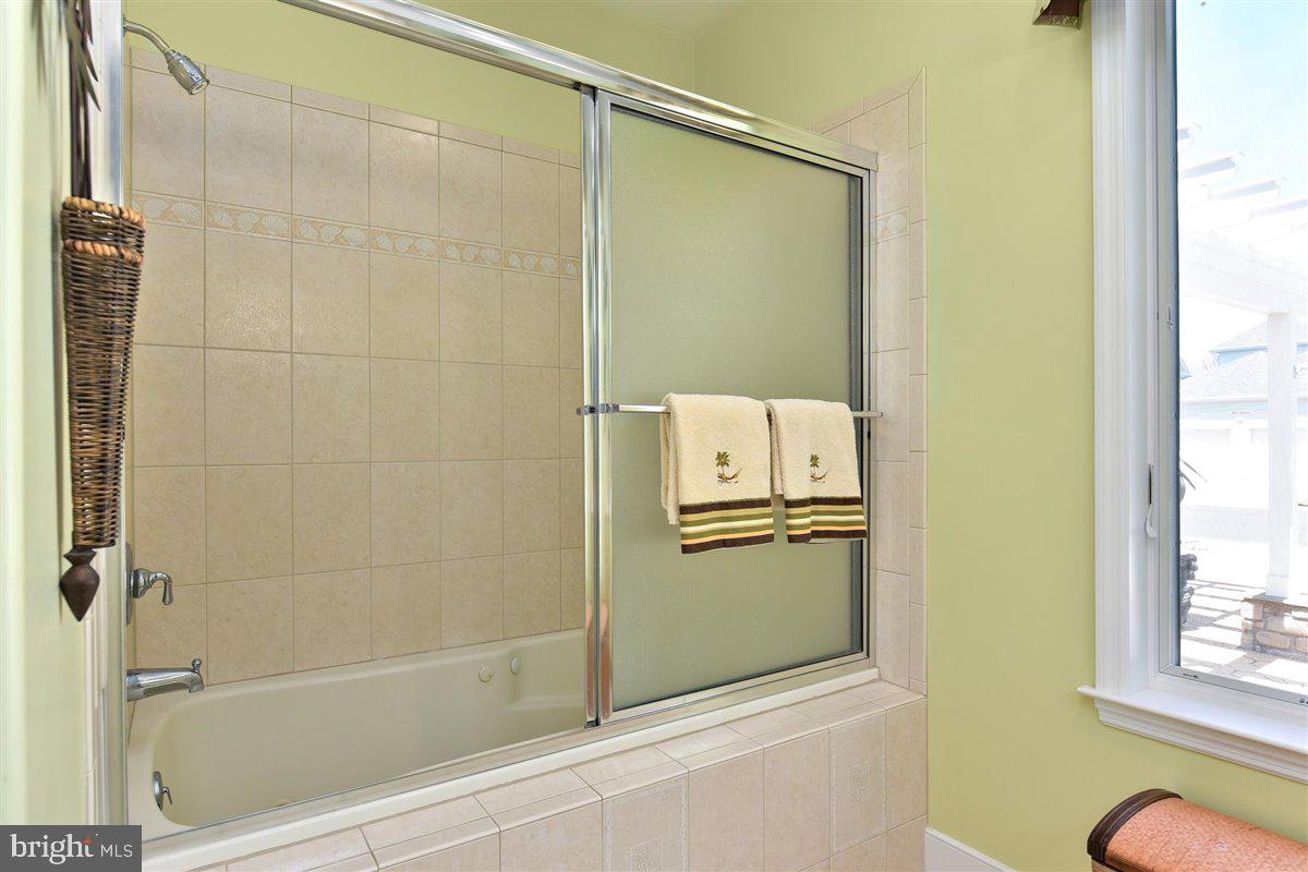 HERON HARBOUR - Residential