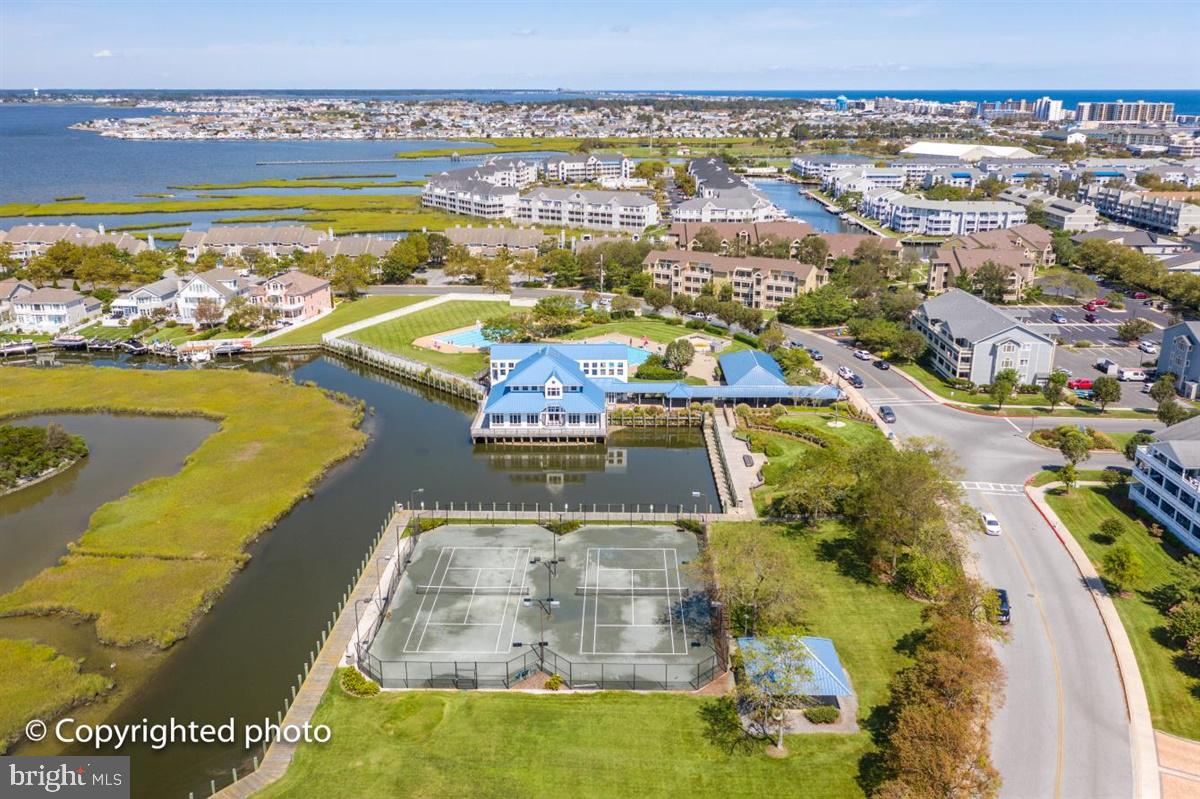 HERON HARBOUR - Residential