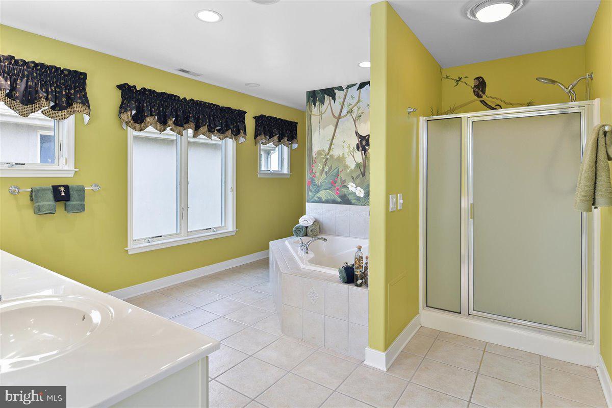 HERON HARBOUR - Residential