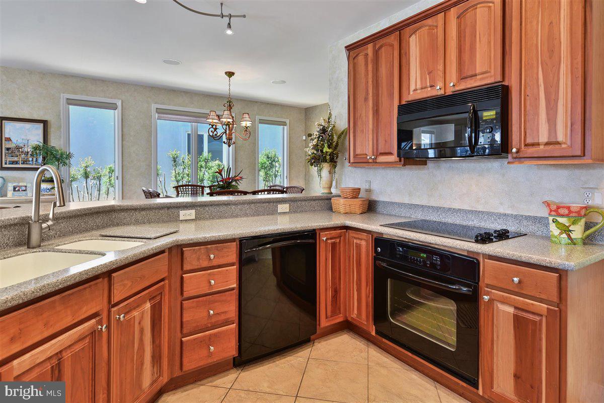 HERON HARBOUR - Residential