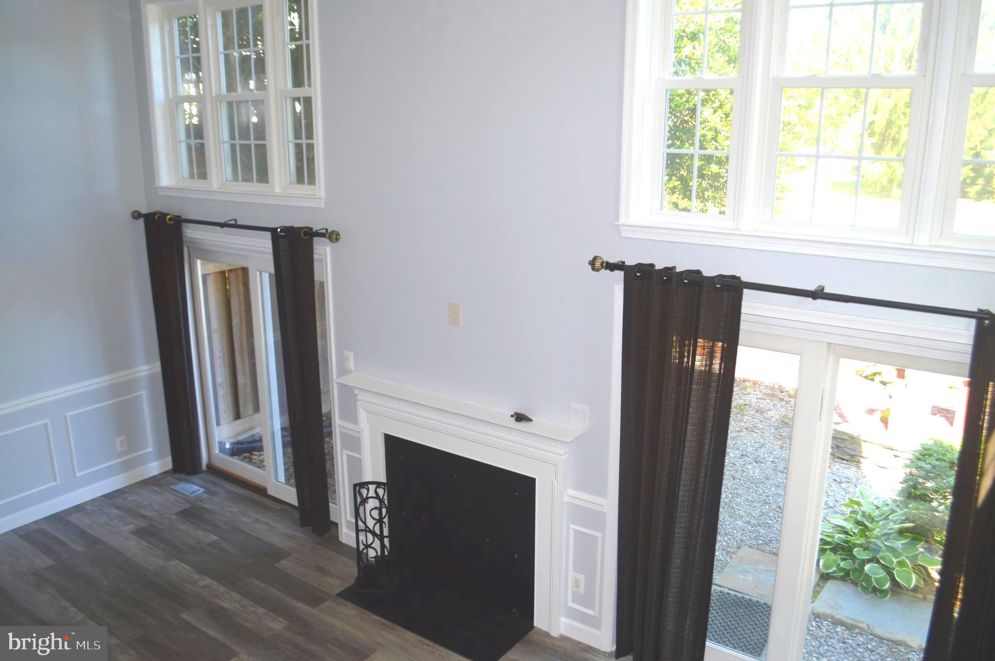 MONTGOMERY VILLAGE - Residential Lease