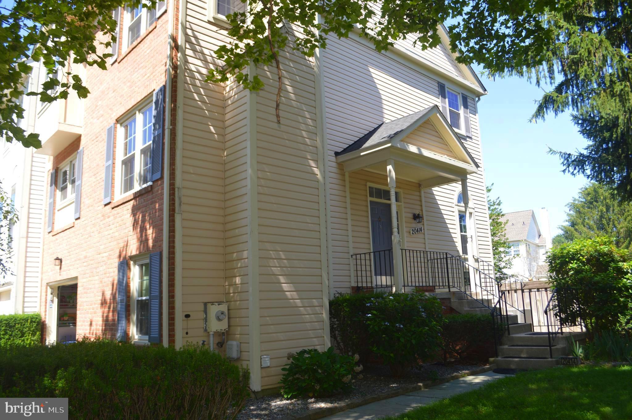 MONTGOMERY VILLAGE - Residential Lease