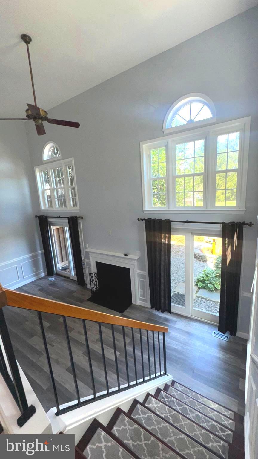 MONTGOMERY VILLAGE - Residential Lease