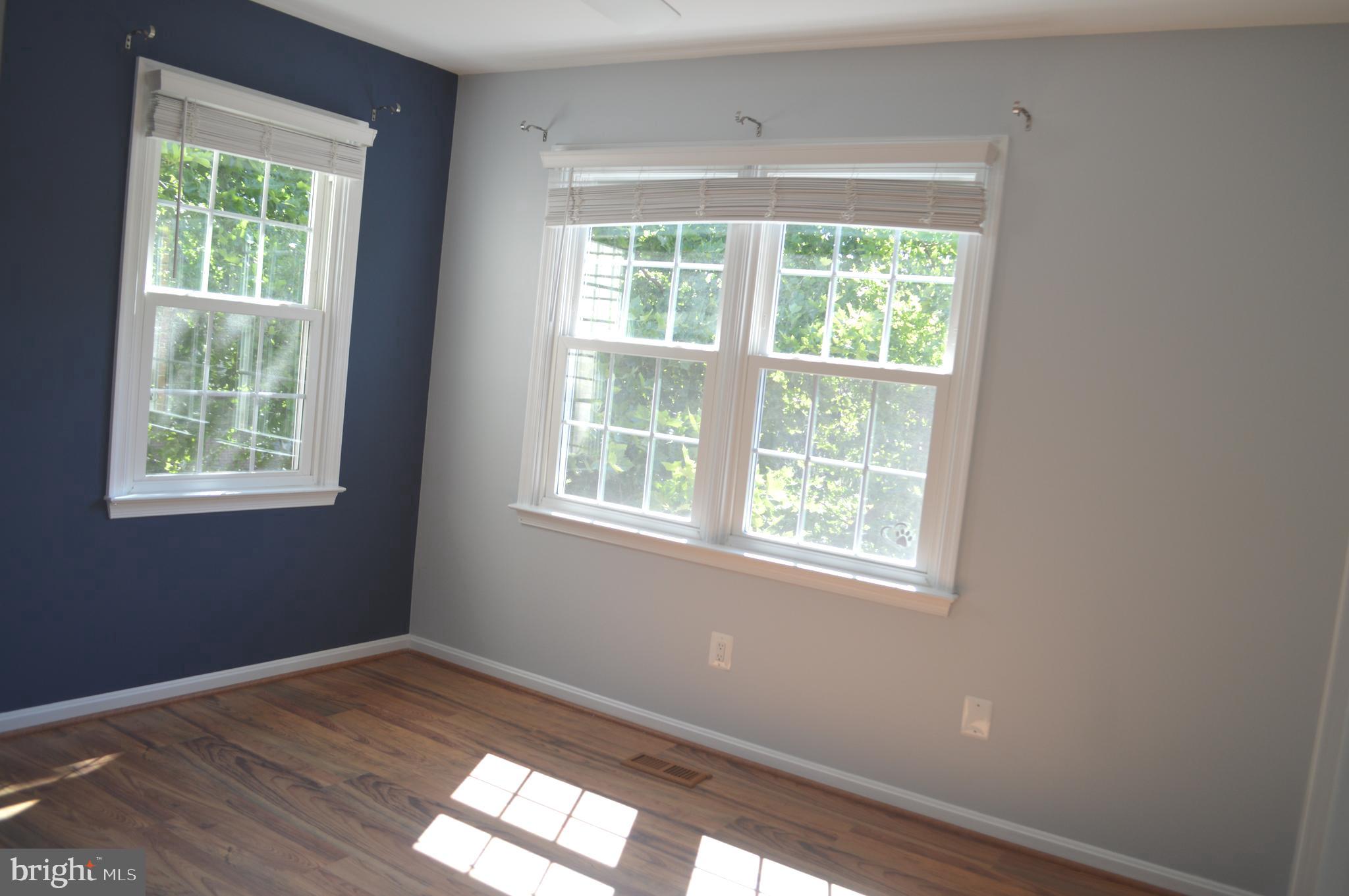 MONTGOMERY VILLAGE - Residential Lease