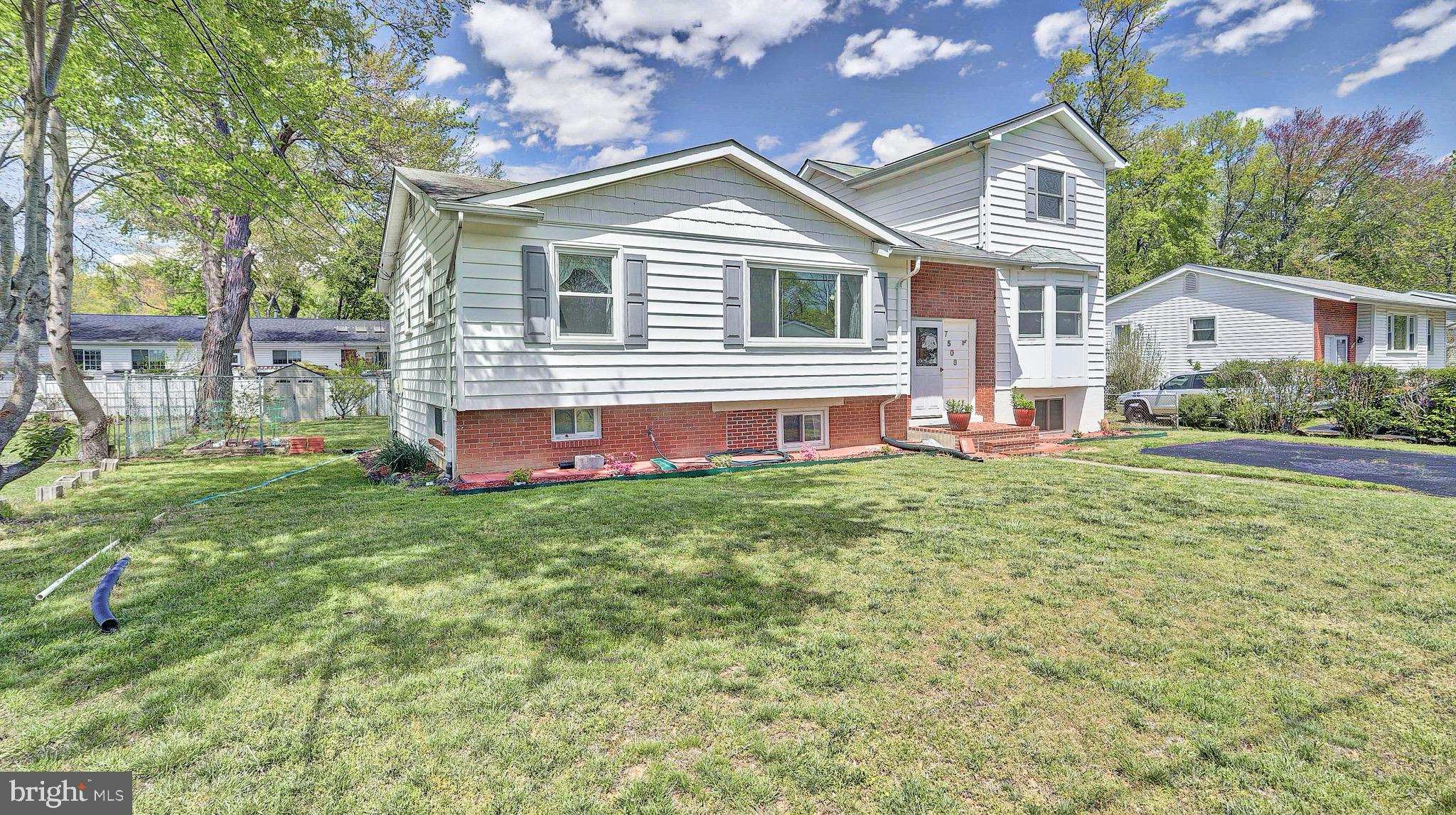 POHICK ESTATES - Residential