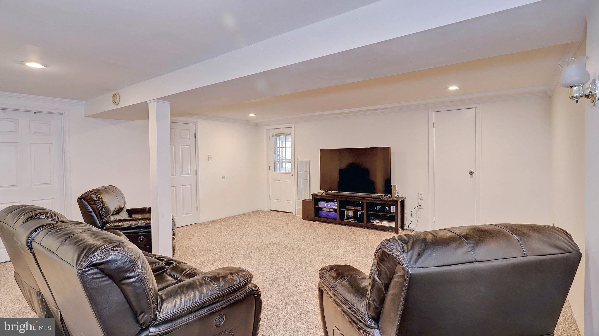 POHICK ESTATES - Residential