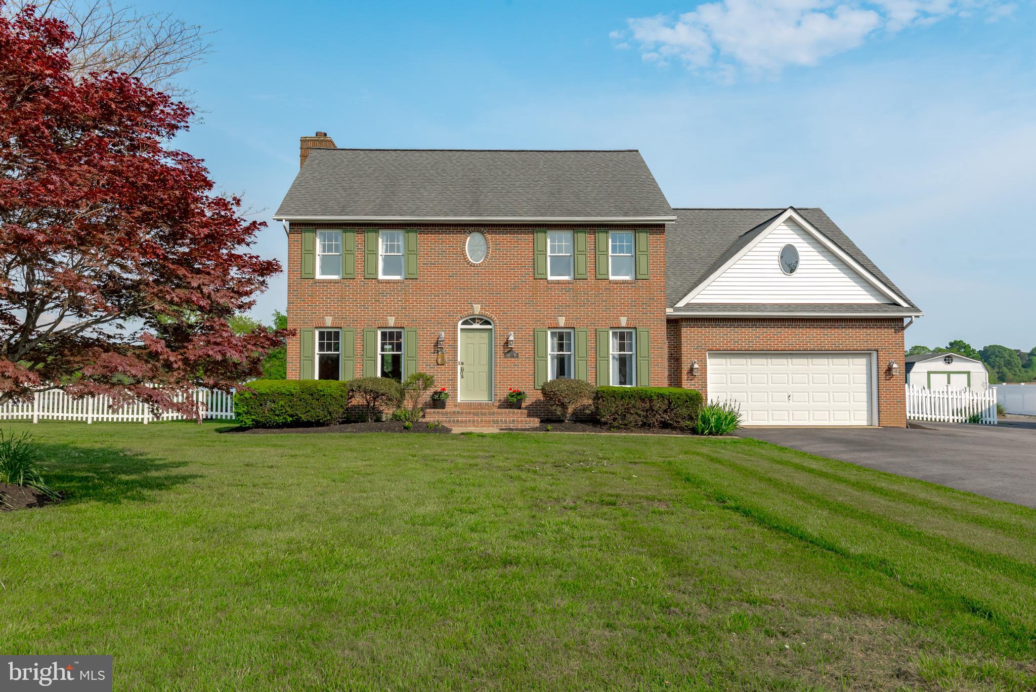 321 S LAKE DRIVE