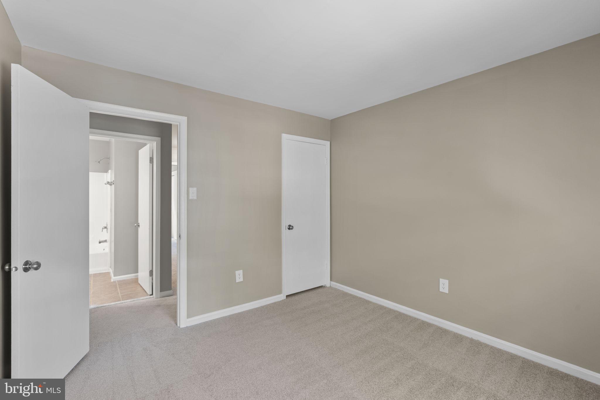 VILLAGE OF HICKORY RIDGE - Residential