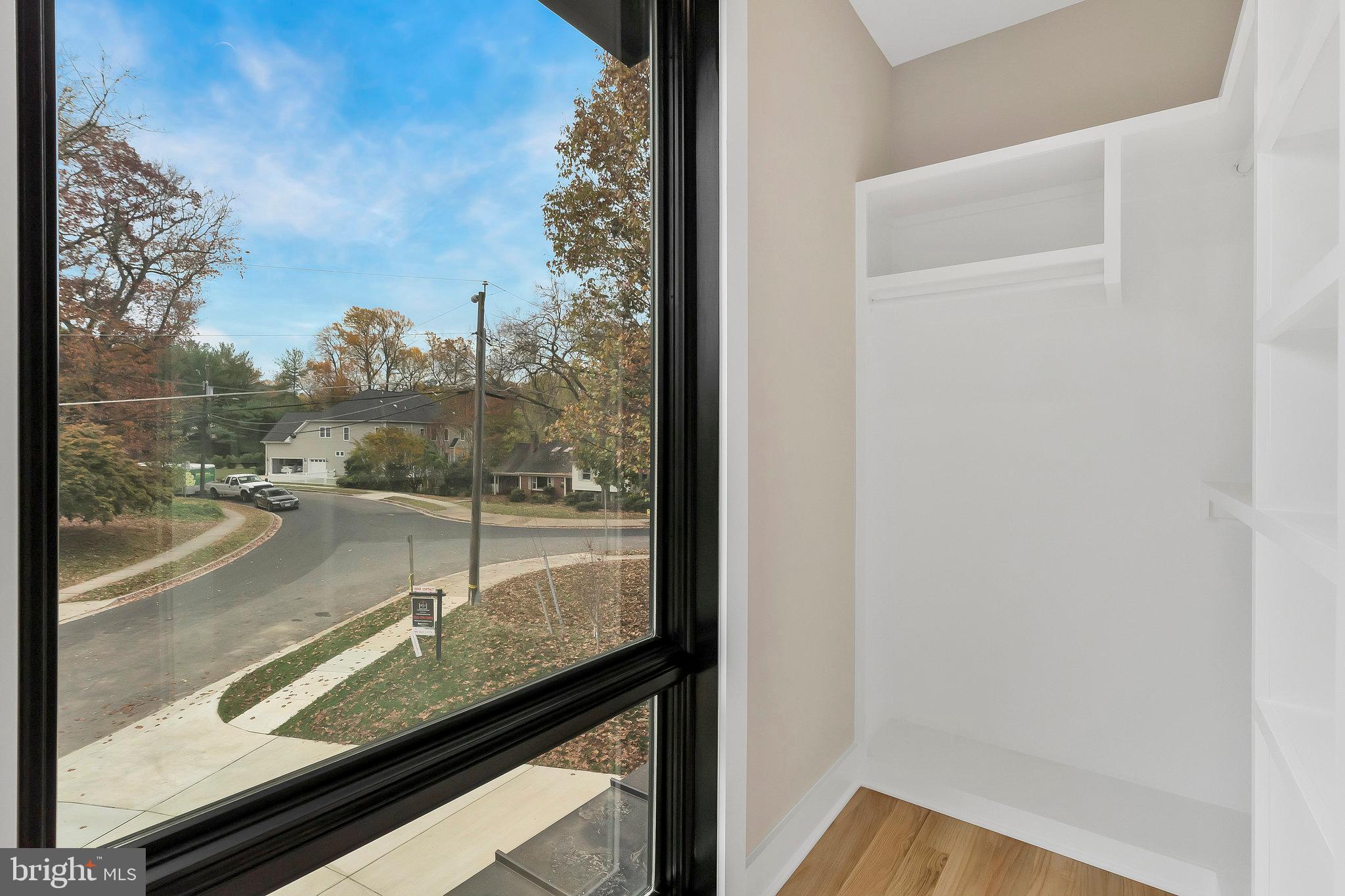 FOXHALL - Residential