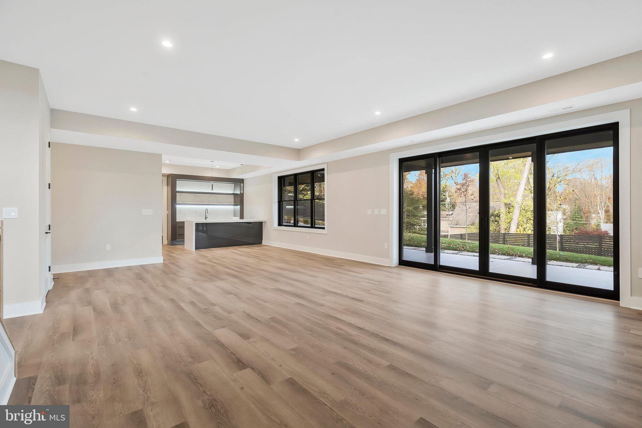 FOXHALL - Residential