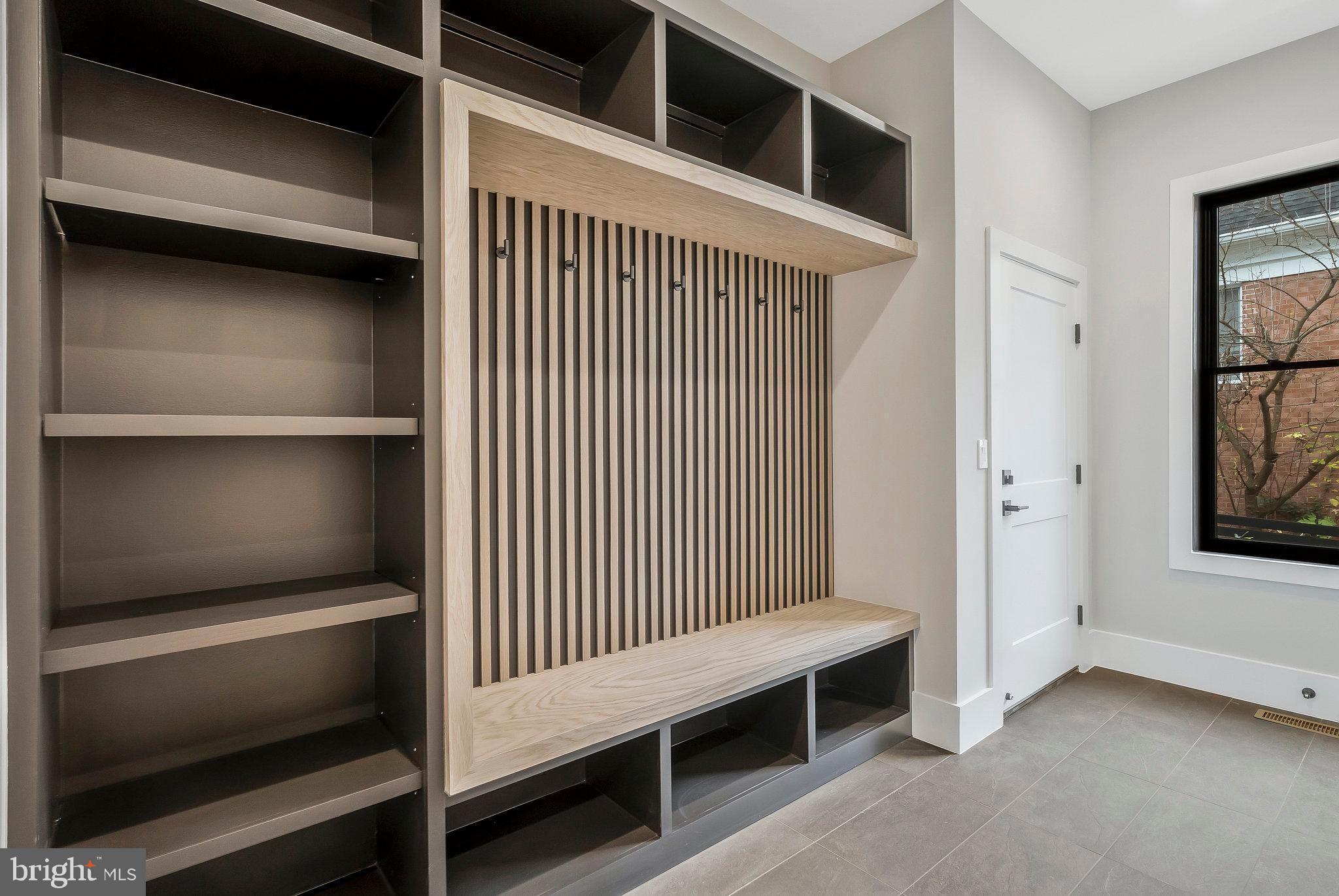 FOXHALL - Residential