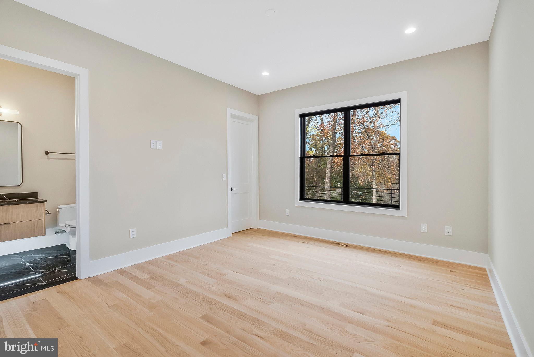 FOXHALL - Residential