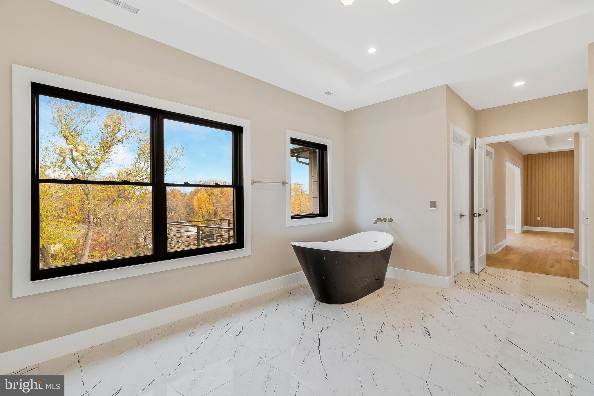 FOXHALL - Residential