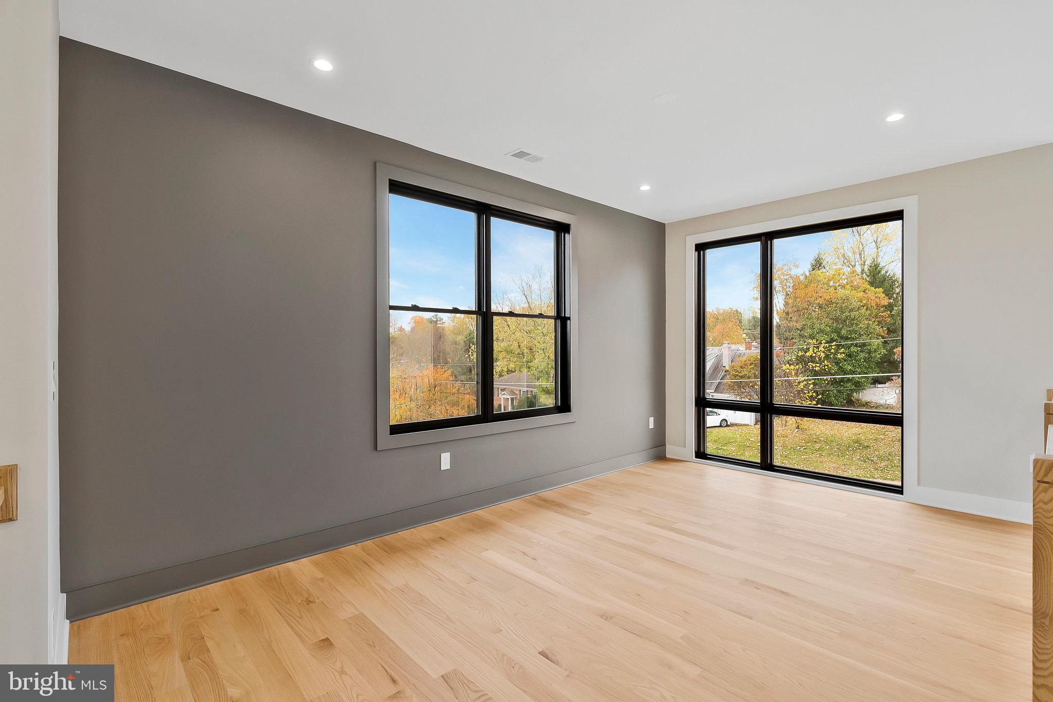 FOXHALL - Residential