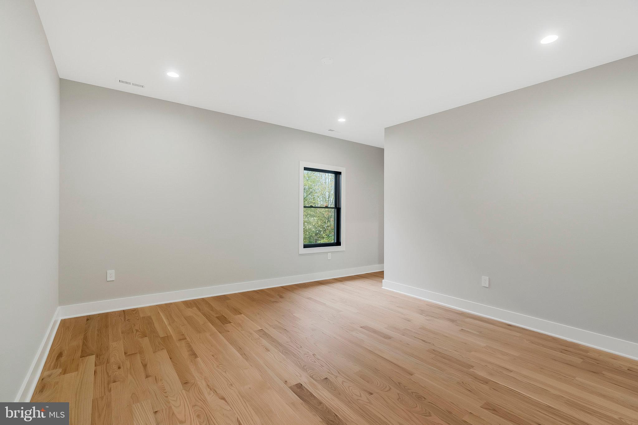 FOXHALL - Residential