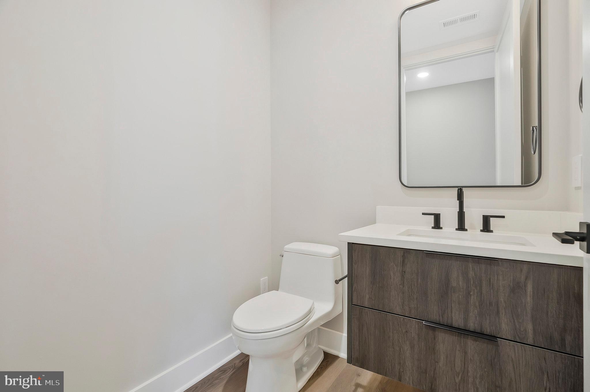 FOXHALL - Residential