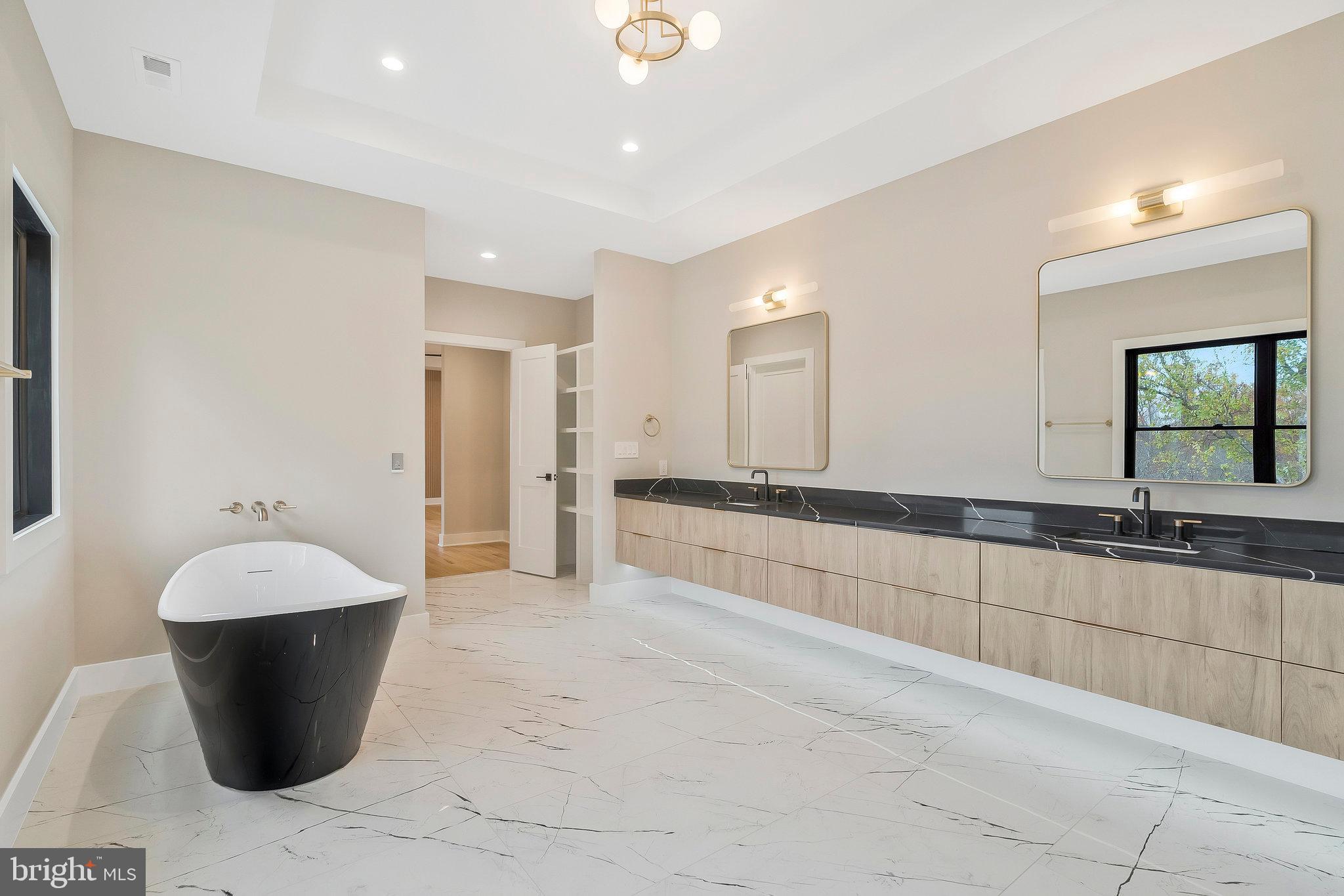 FOXHALL - Residential