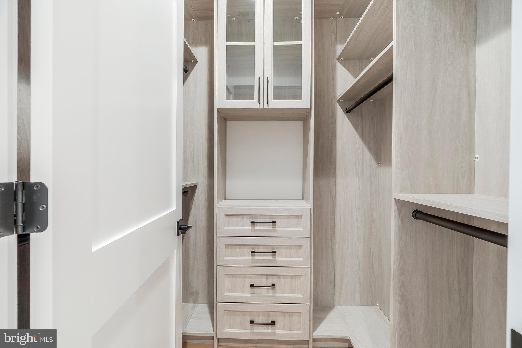 FOXHALL - Residential