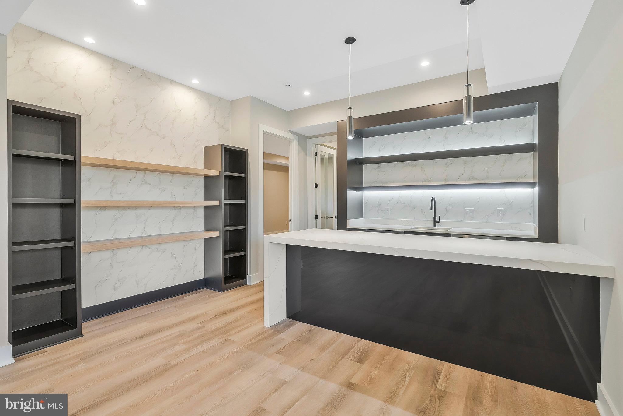 FOXHALL - Residential