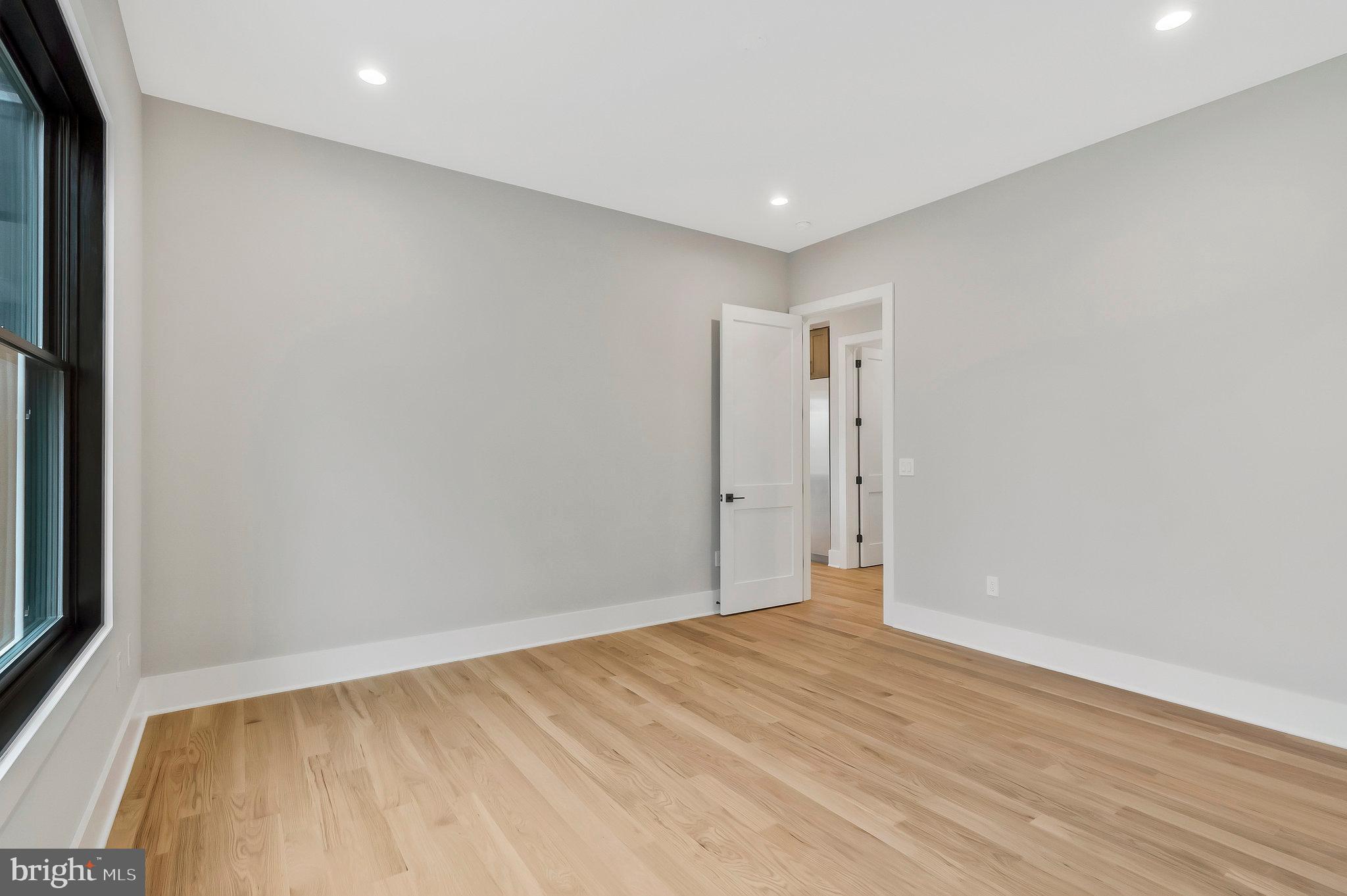 FOXHALL - Residential