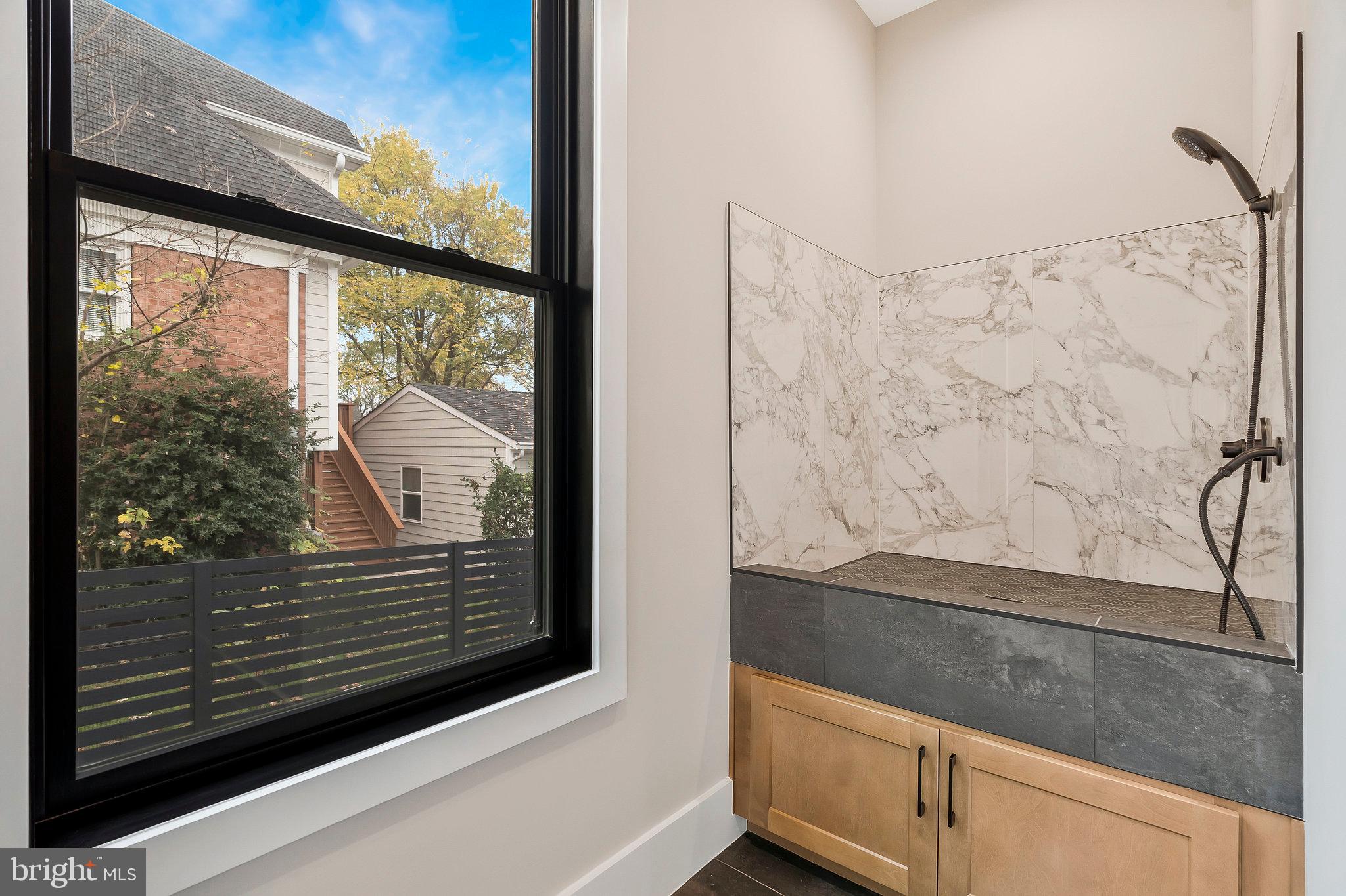 FOXHALL - Residential