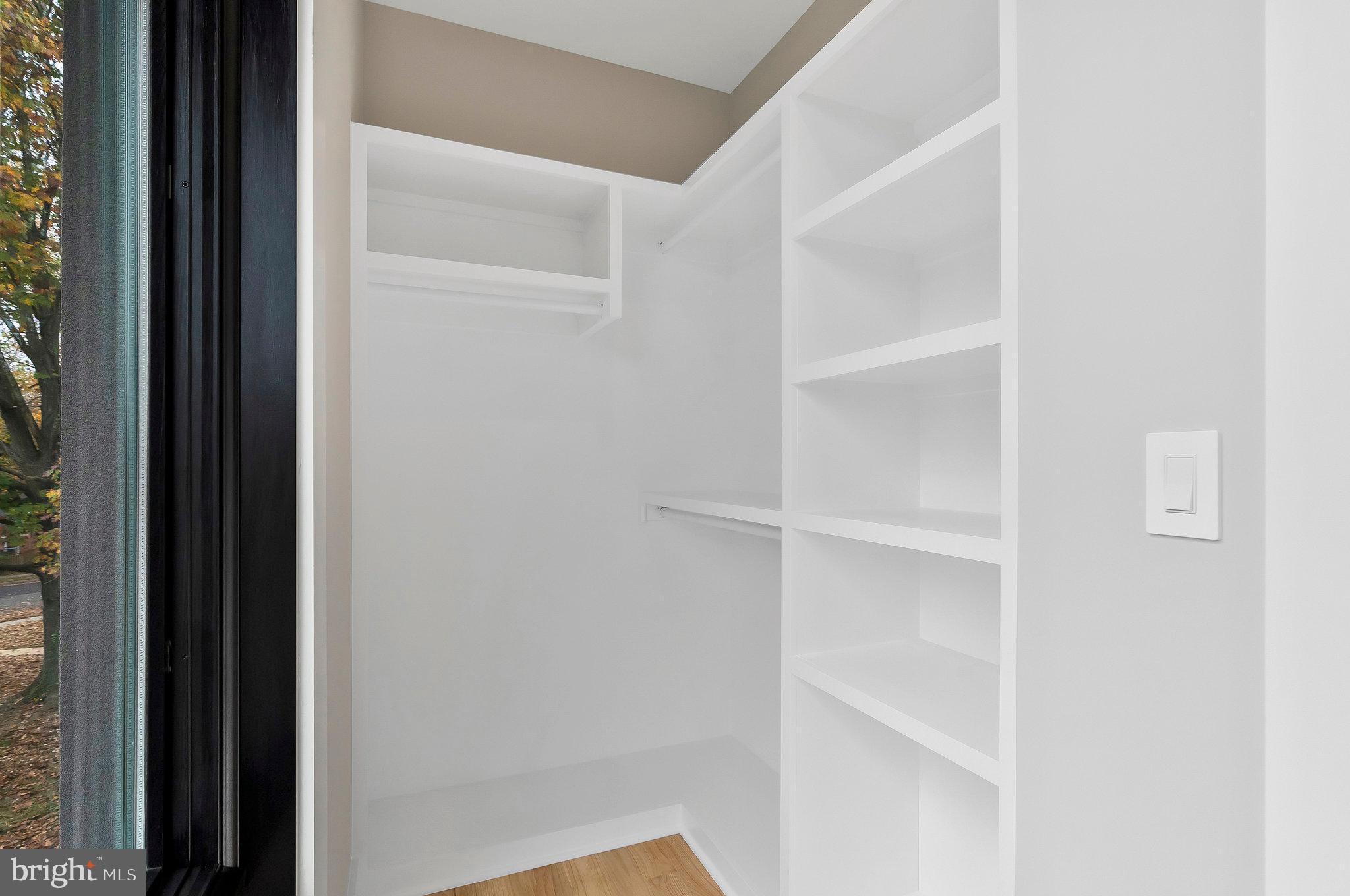 FOXHALL - Residential