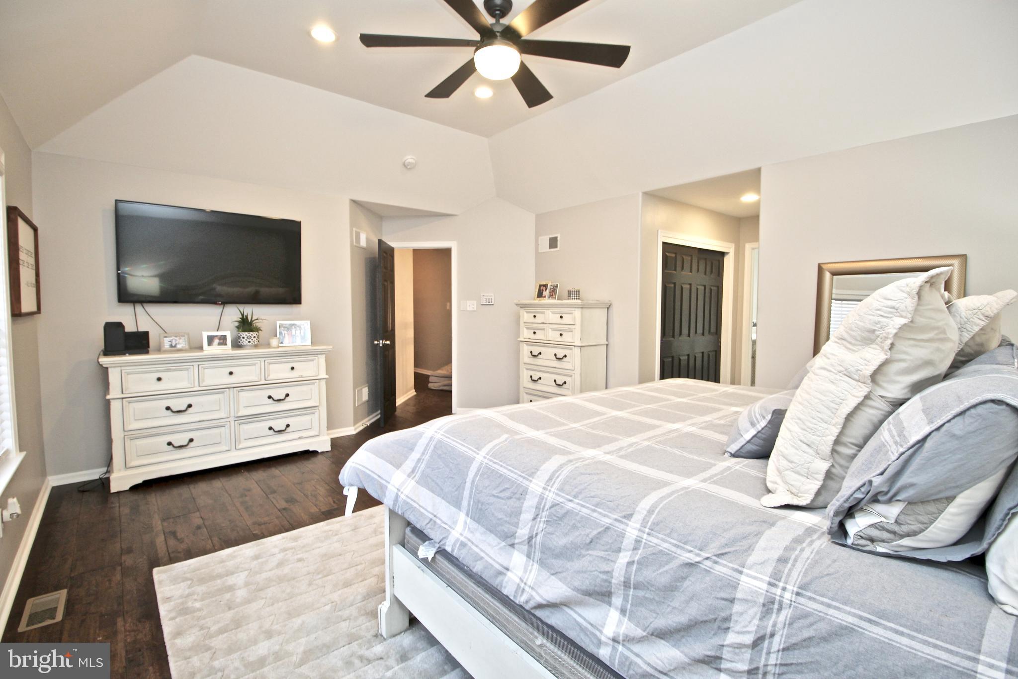 AUBURN HILLS - Residential