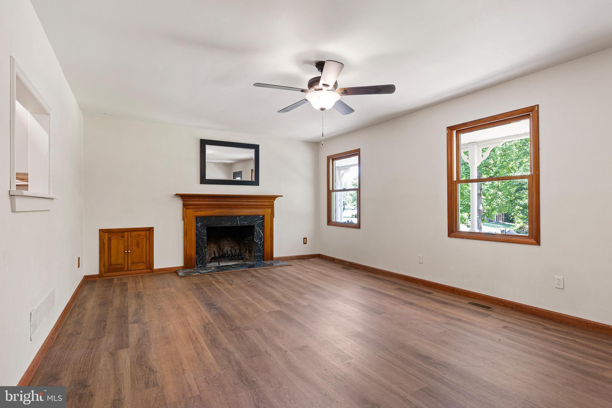 19 PINE LANE