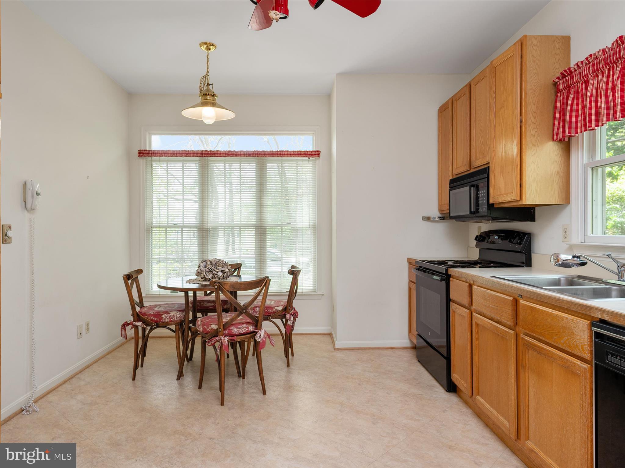WINDMILL HILL ESTATES - Residential
