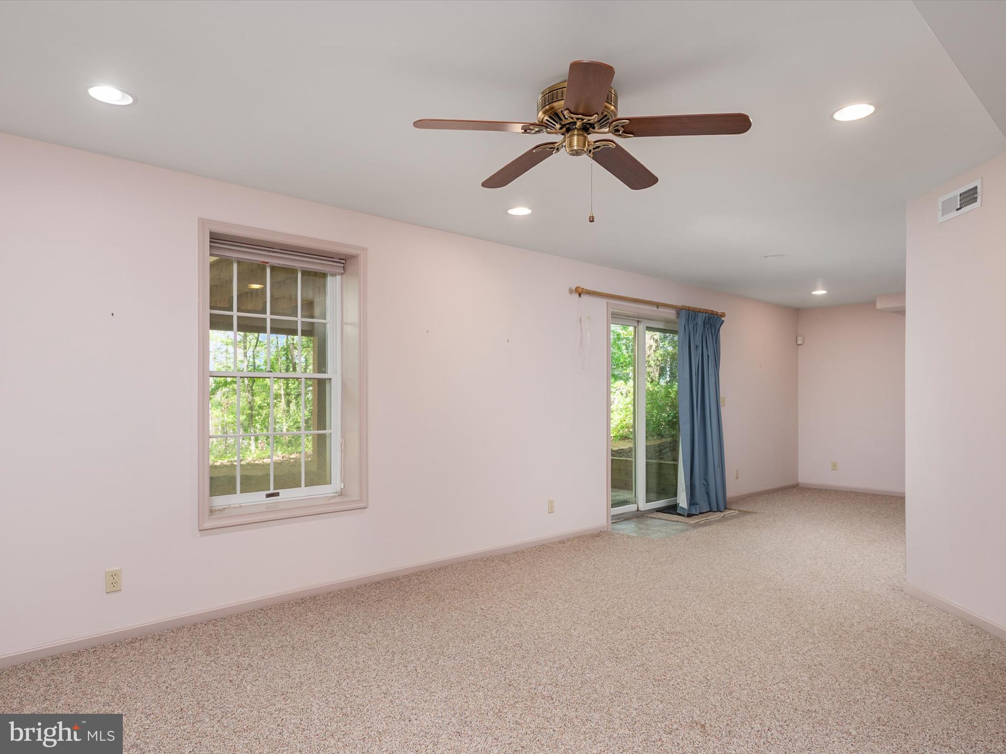 WINDMILL HILL ESTATES - Residential